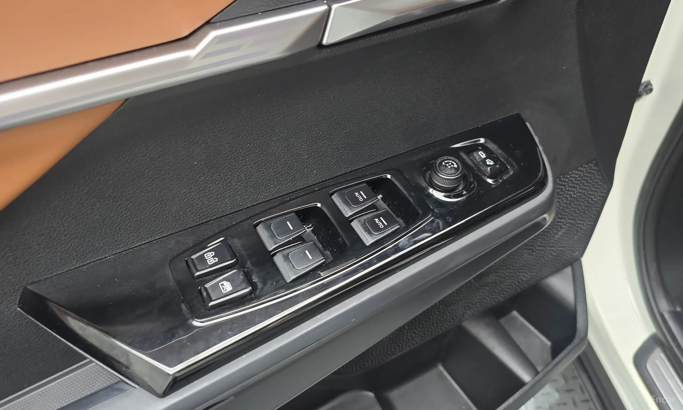 KG Mobility (SsangYong) Torres превью 18