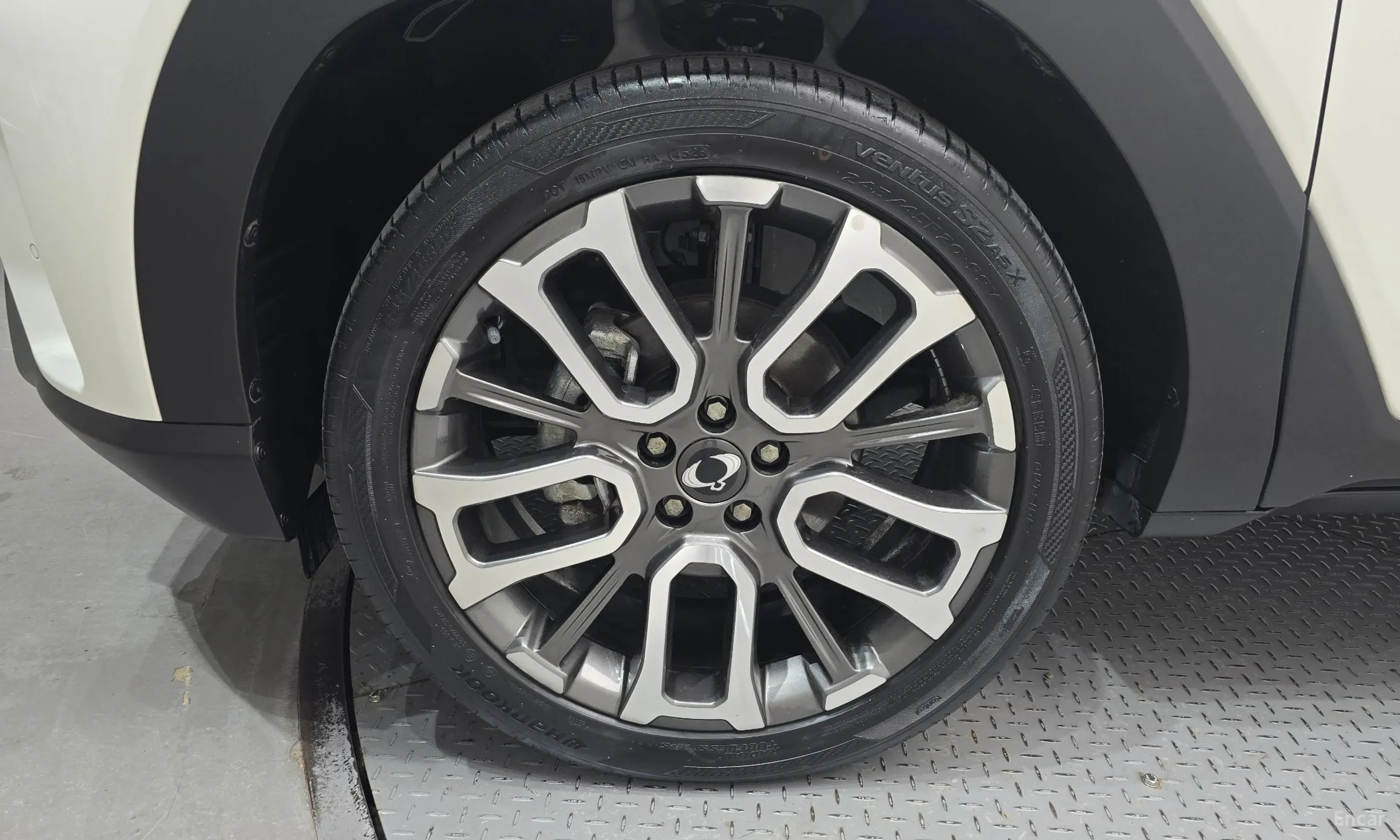 KG Mobility (SsangYong) Torres превью 5