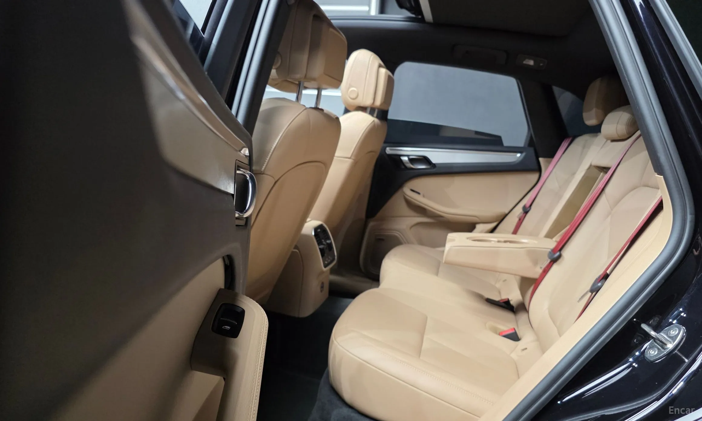 Porsche Macan превью 12