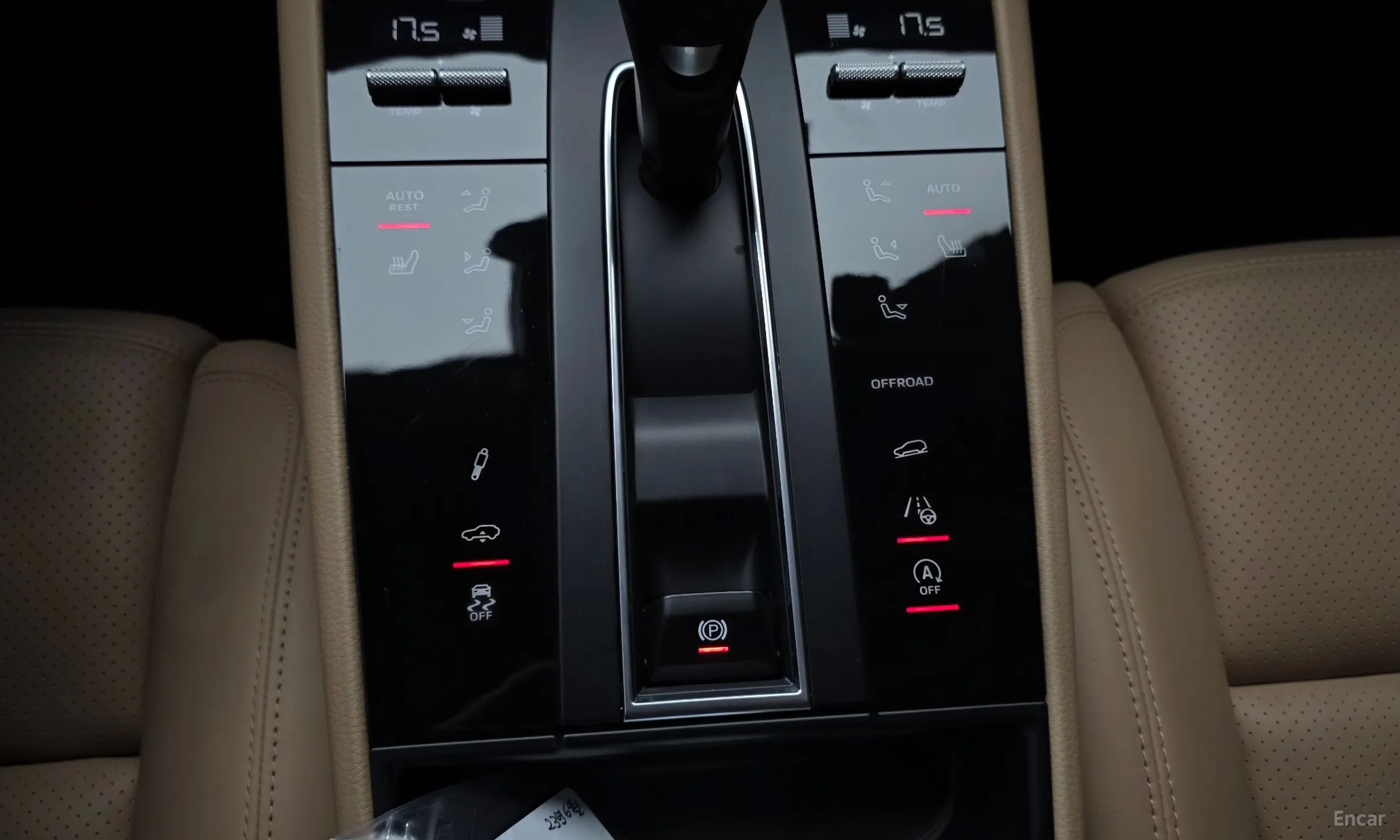 Porsche Macan превью 17