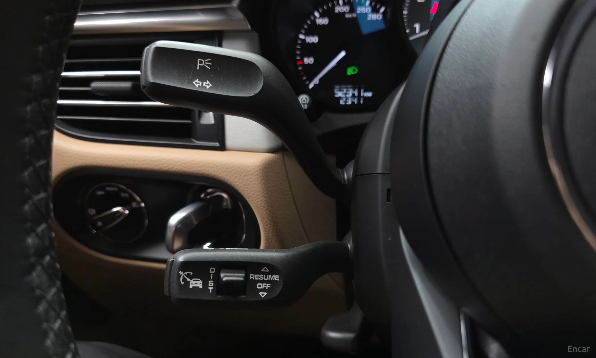Porsche Macan превью 19