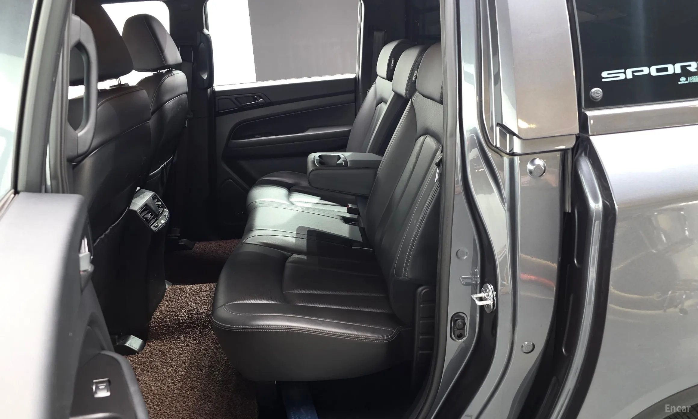 KG Mobility (SsangYong) Rexton Sports превью 12