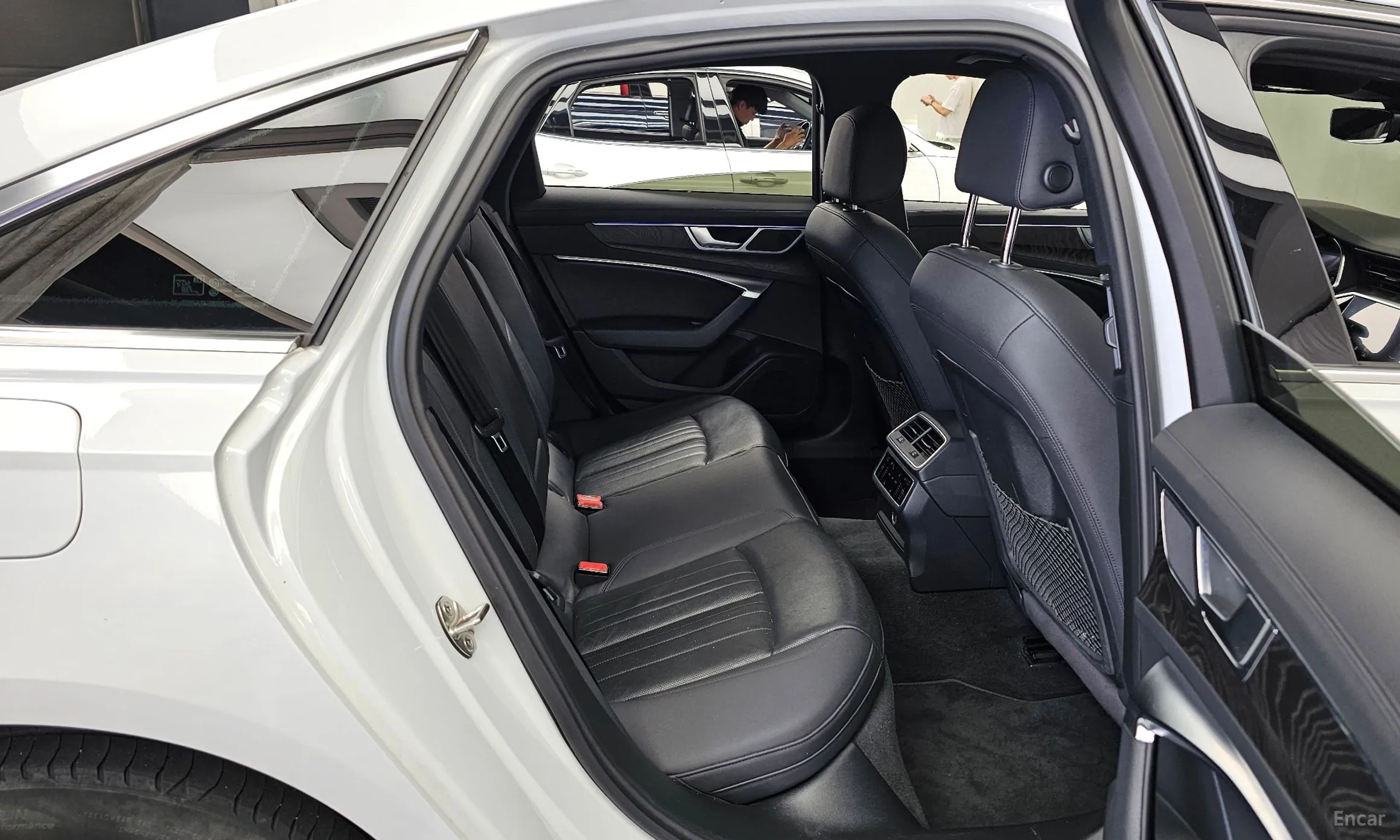 Audi A6 (C8) превью 12