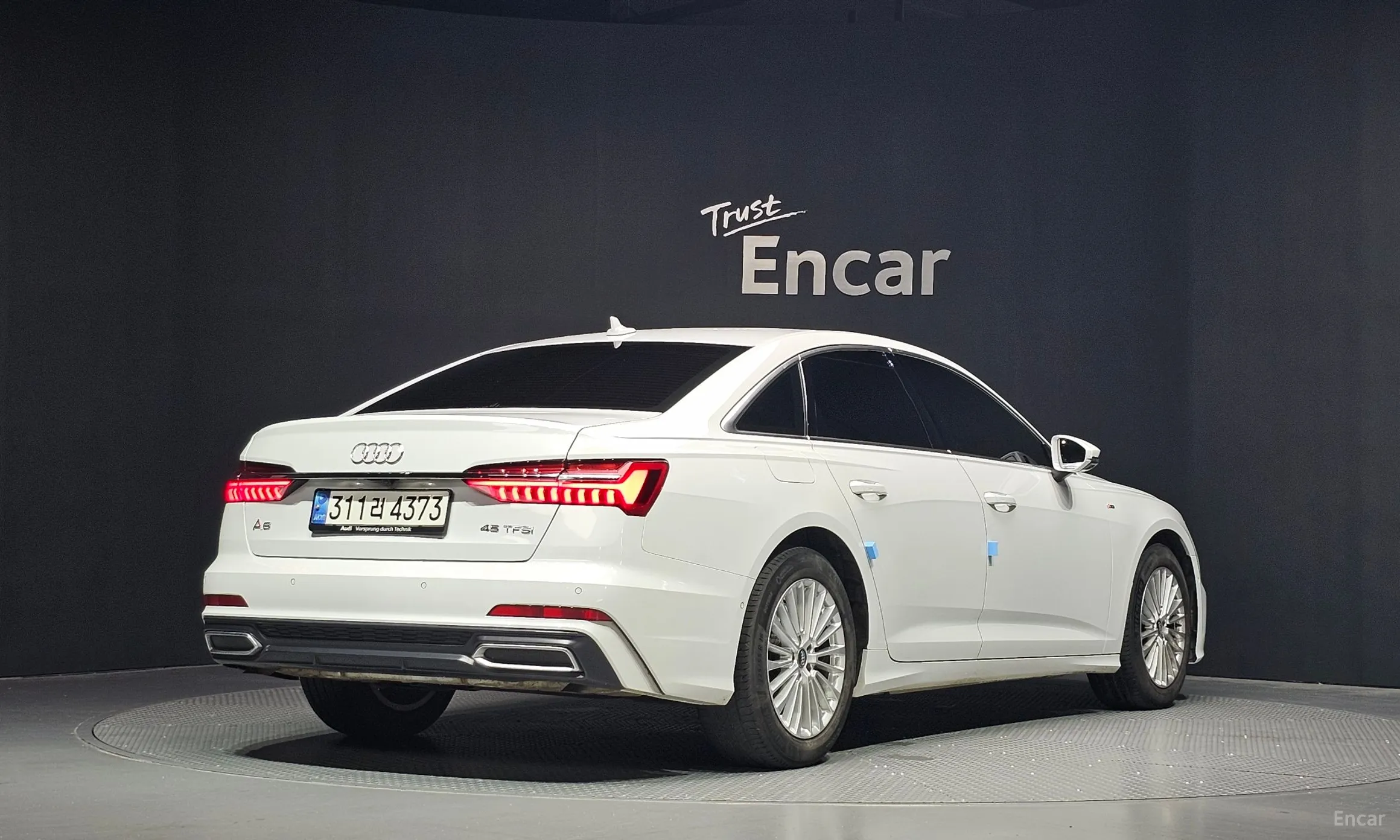 Audi A6 (C8)