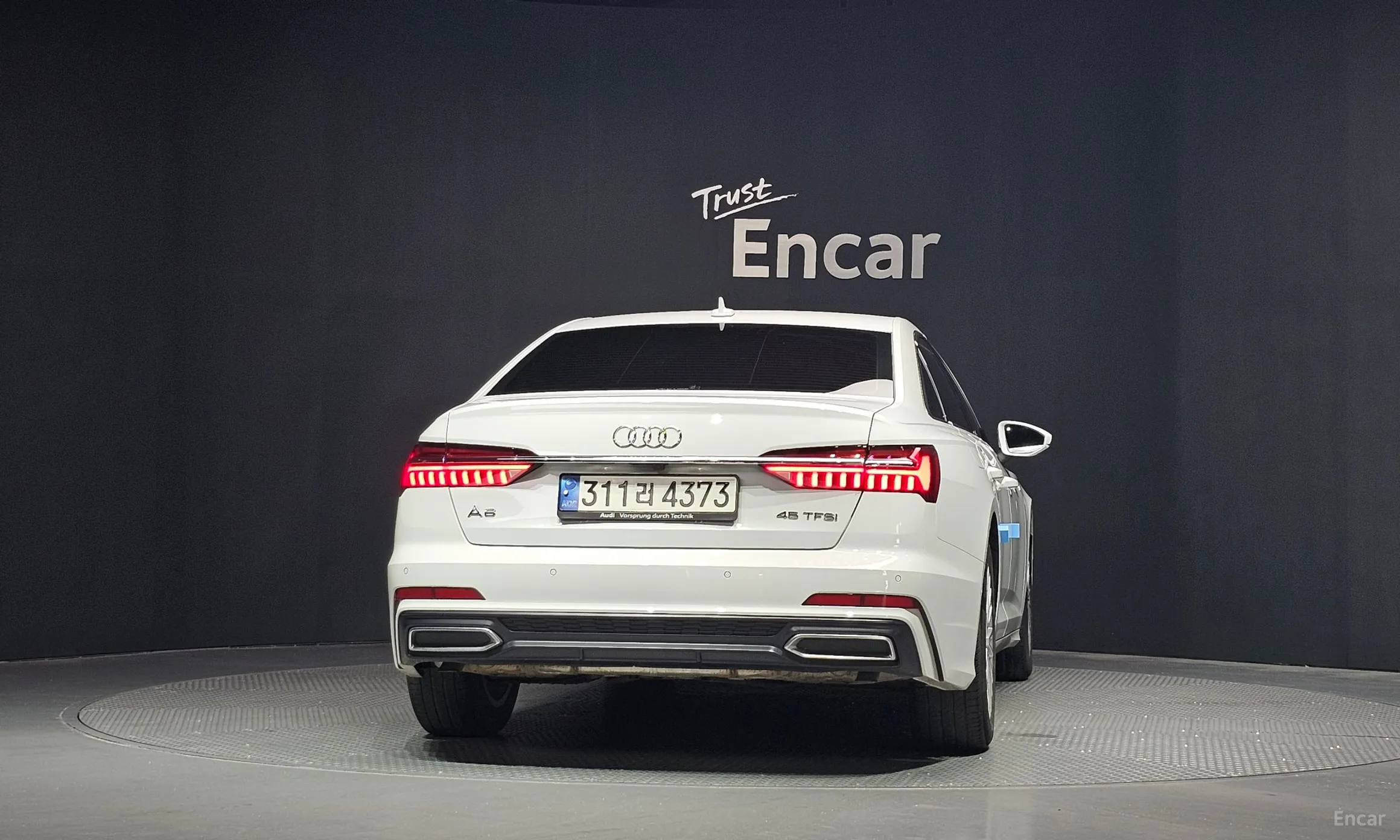 Audi A6 (C8) превью 4