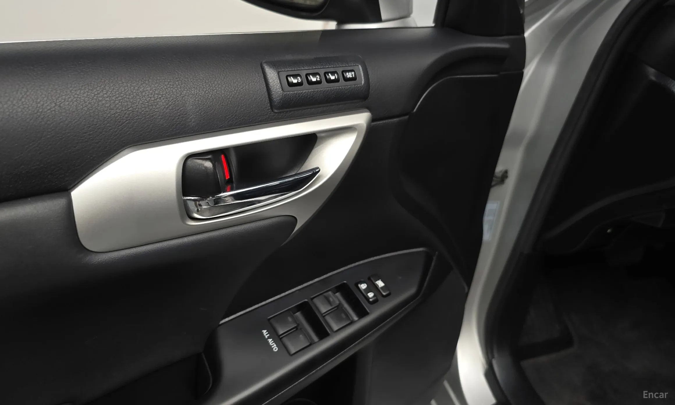 Lexus CT200h превью 19