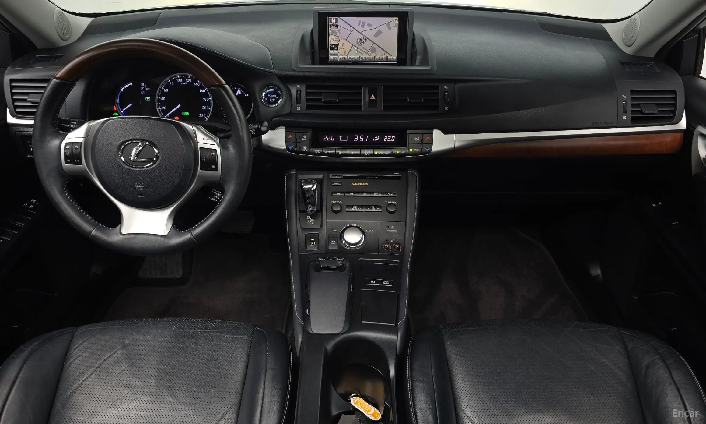 Lexus CT200h превью 7