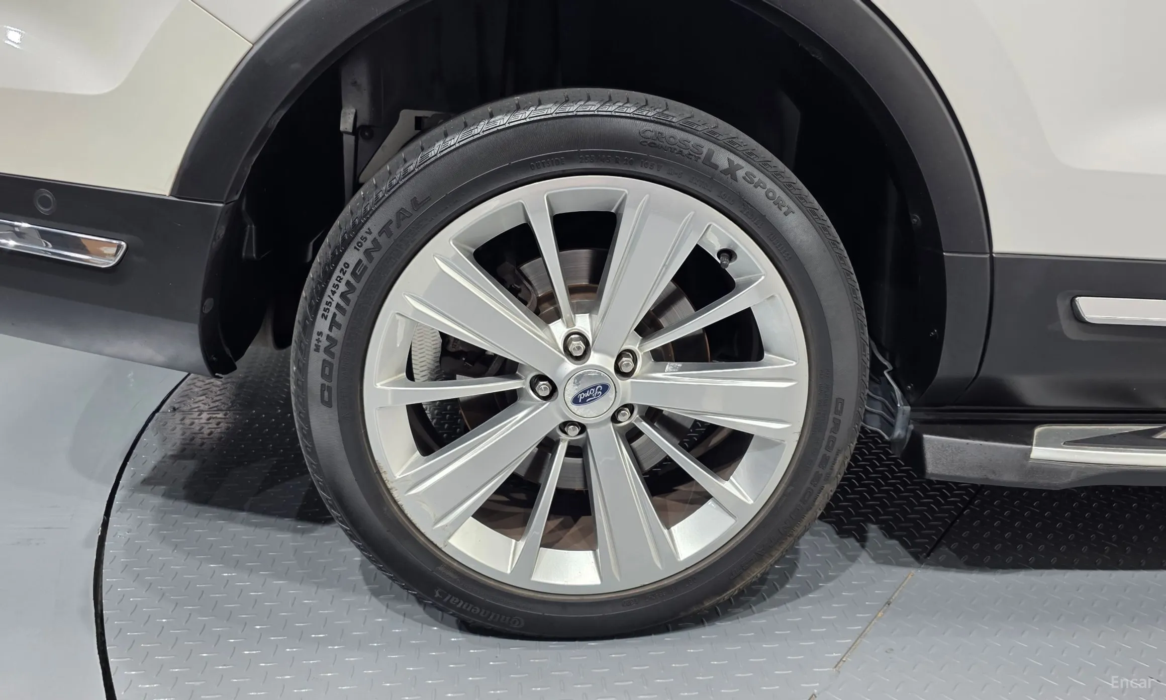 Ford Explorer превью 5