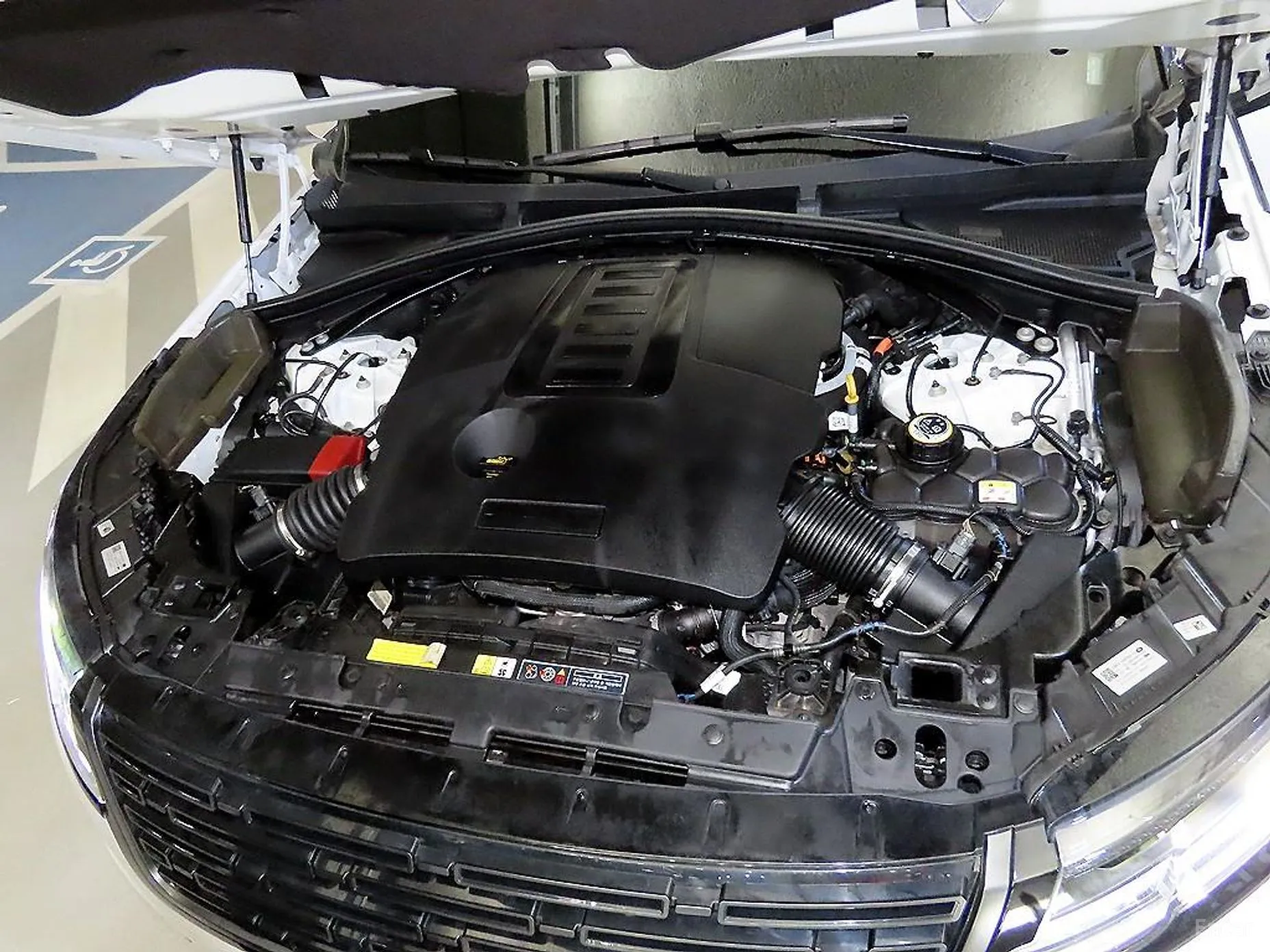 Land Rover Range Rover Bella превью 19