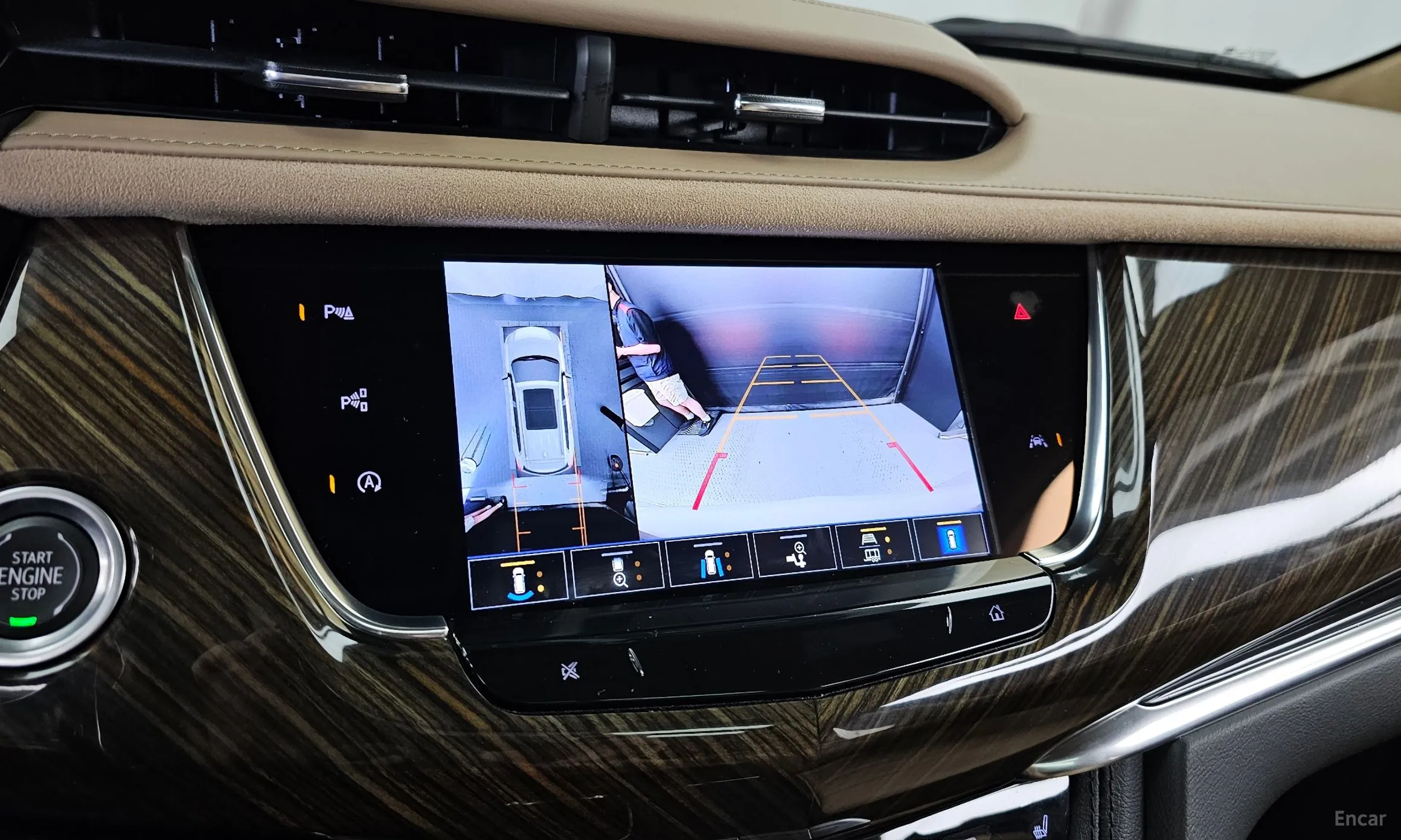 Cadillac XT6 превью 15