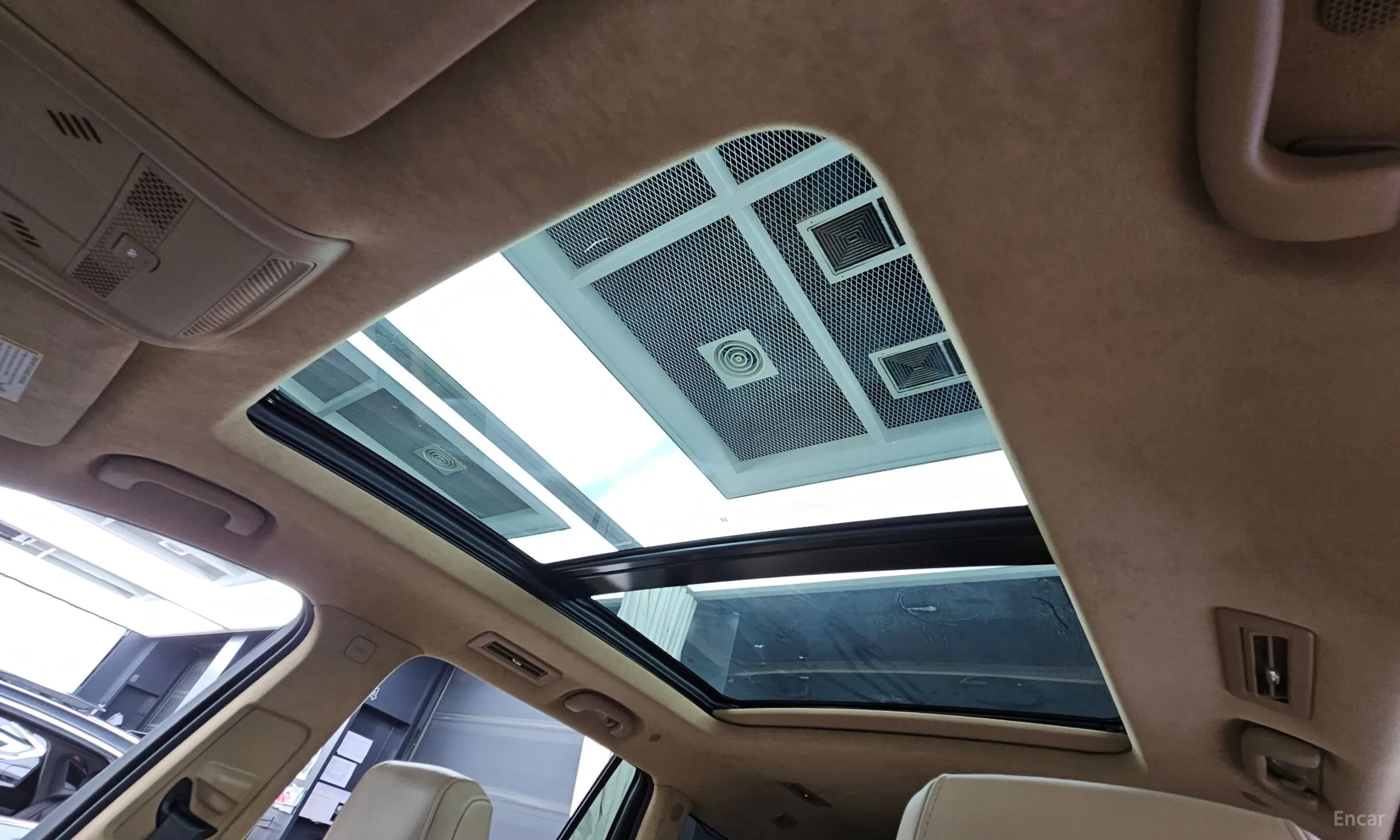 Cadillac XT6 превью 18
