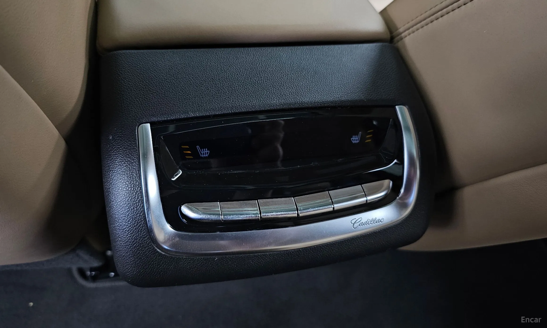 Cadillac XT6 превью 19