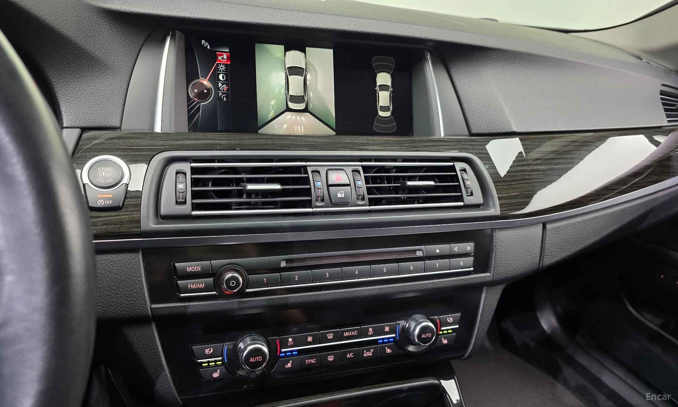 BMW 5 Series (F10) превью 15