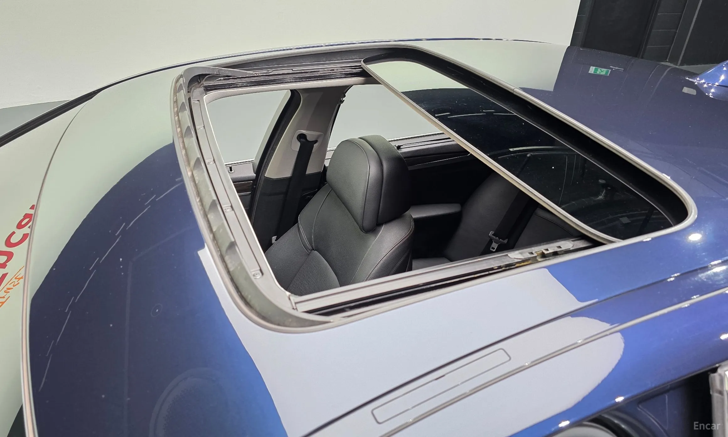 BMW 5 Series (F10) превью 18