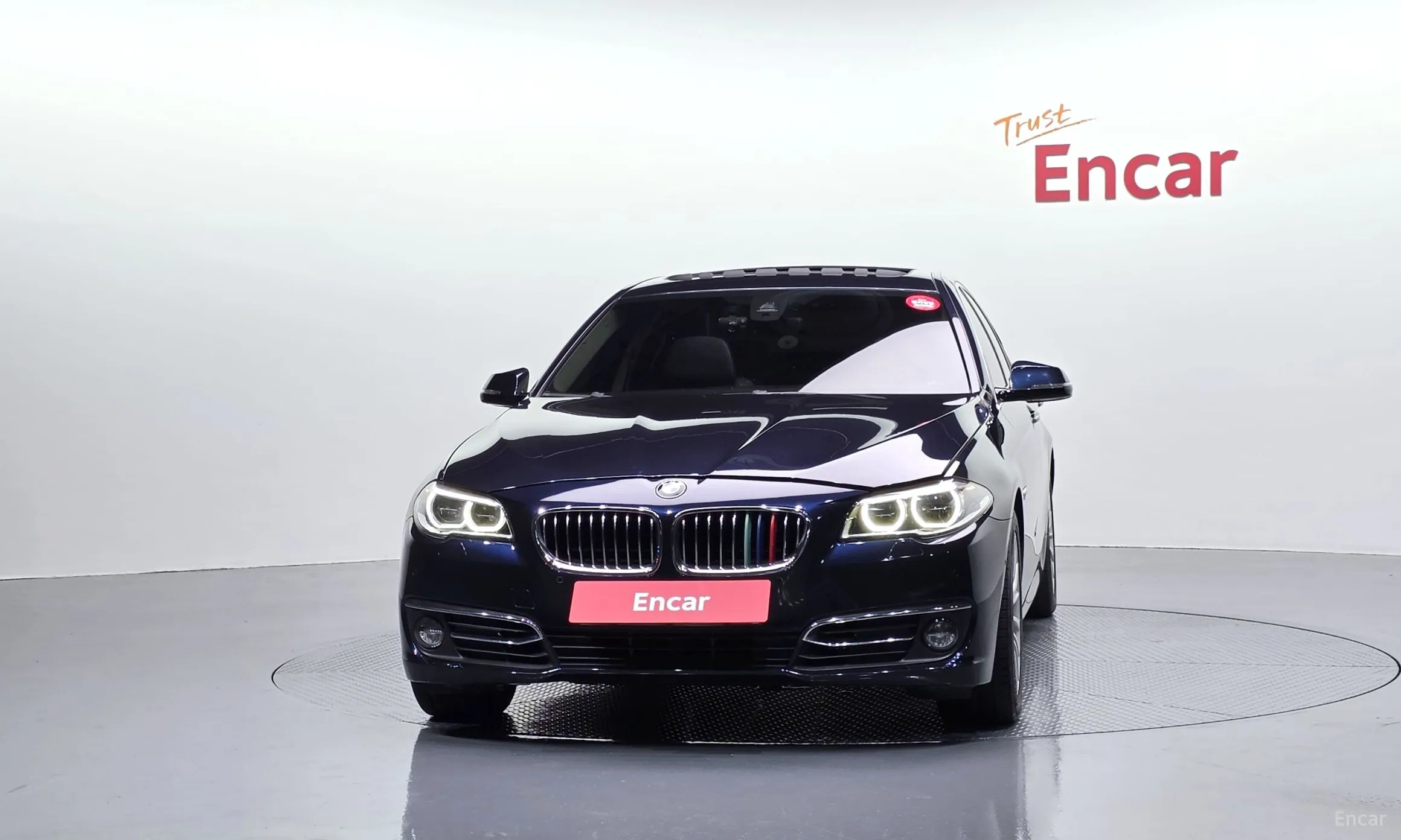 BMW 5 Series (F10) превью 3