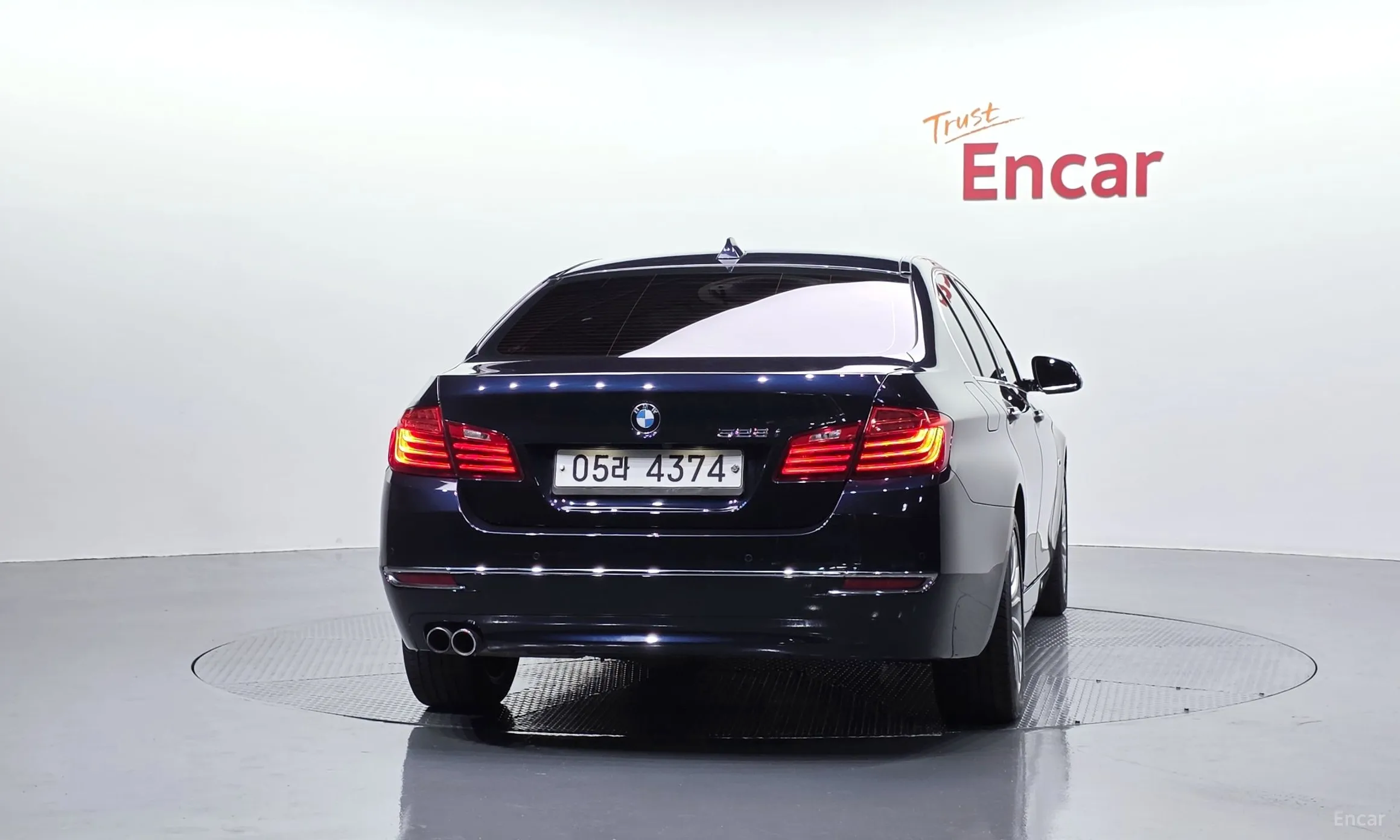 BMW 5 Series (F10) превью 4