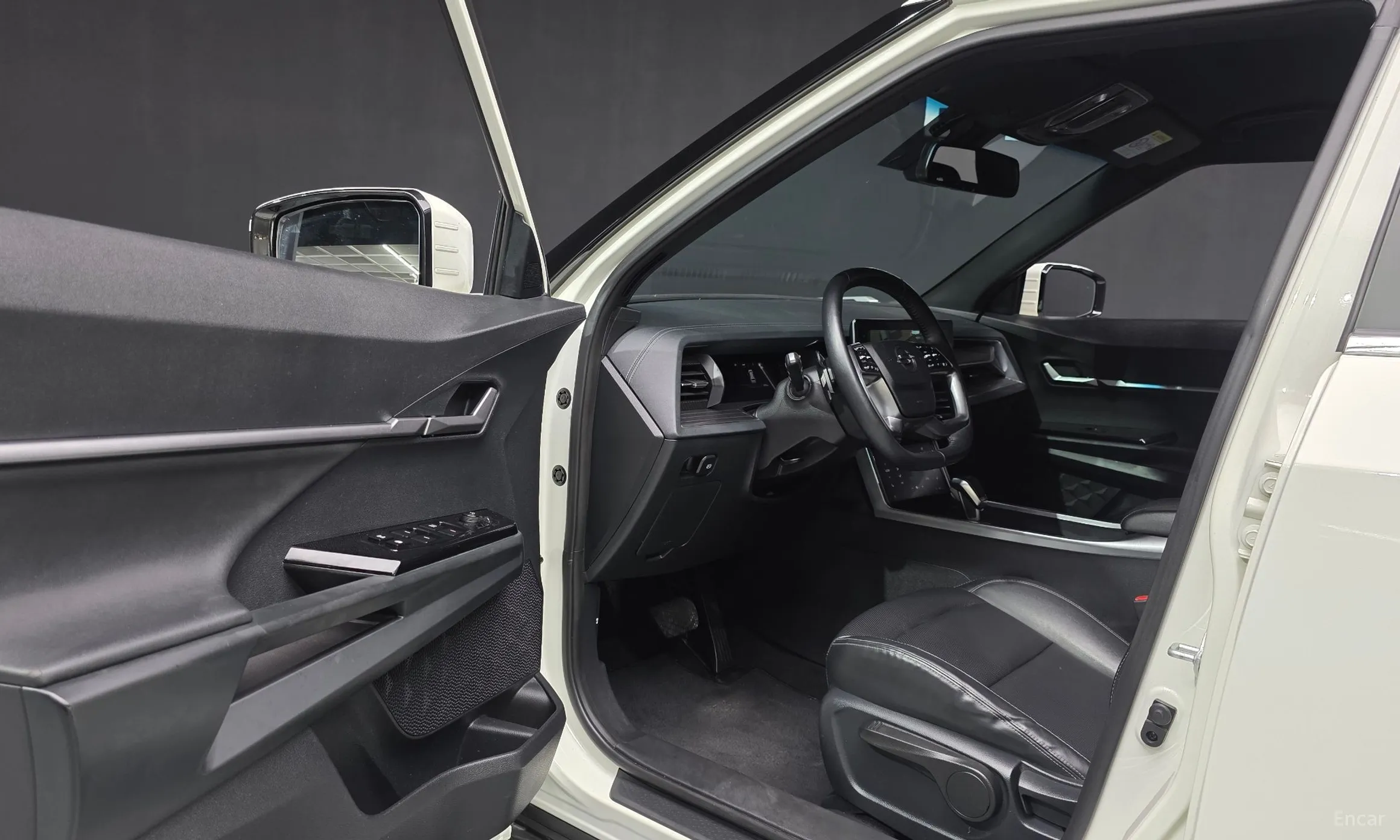 KG Mobility (SsangYong) Torres превью 10