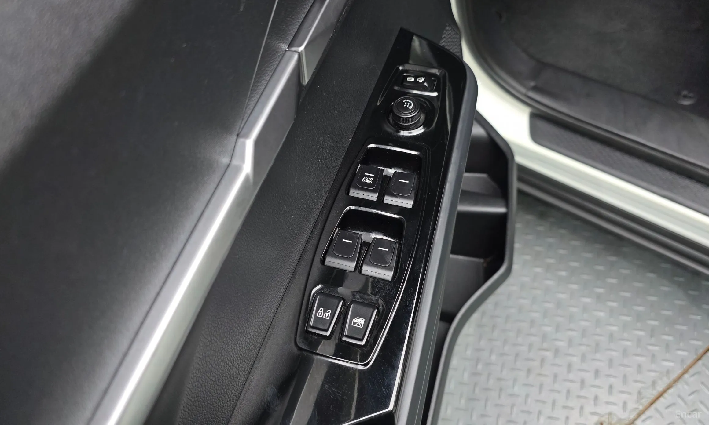 KG Mobility (SsangYong) Torres превью 11