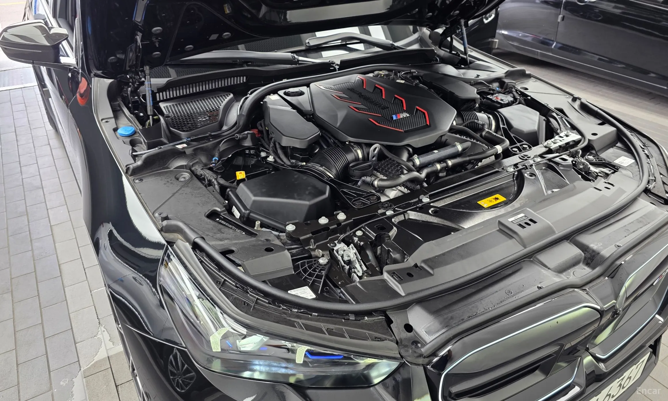 BMW M5 (G90) превью 6