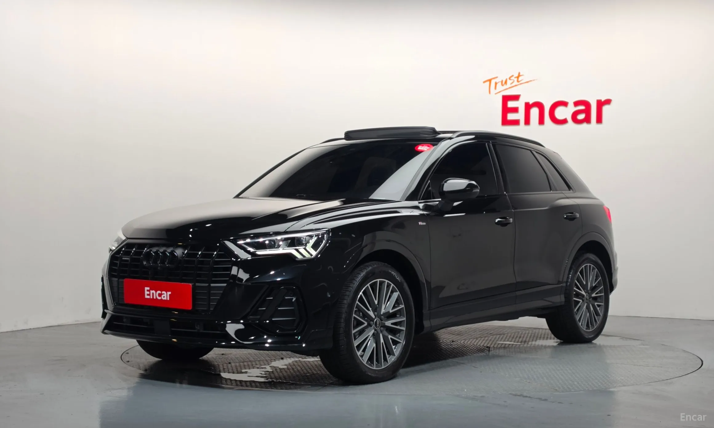 Audi Q3 (F3)