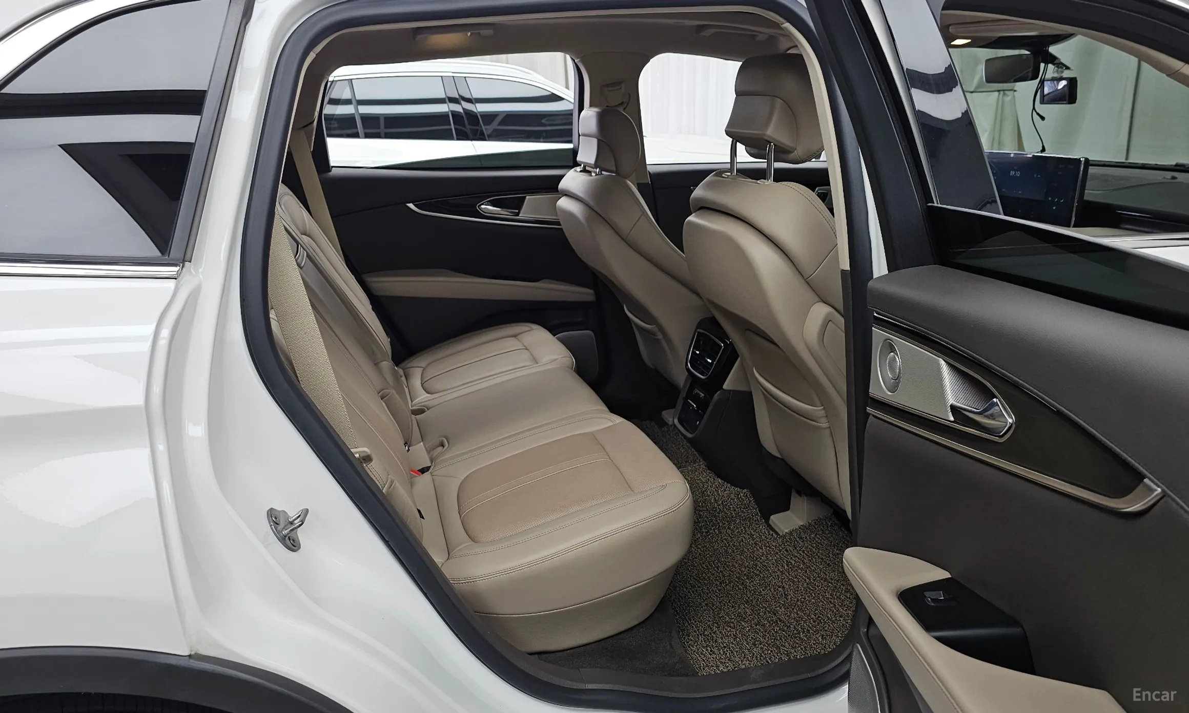 Lincoln Nautilus Gen 1 превью 12