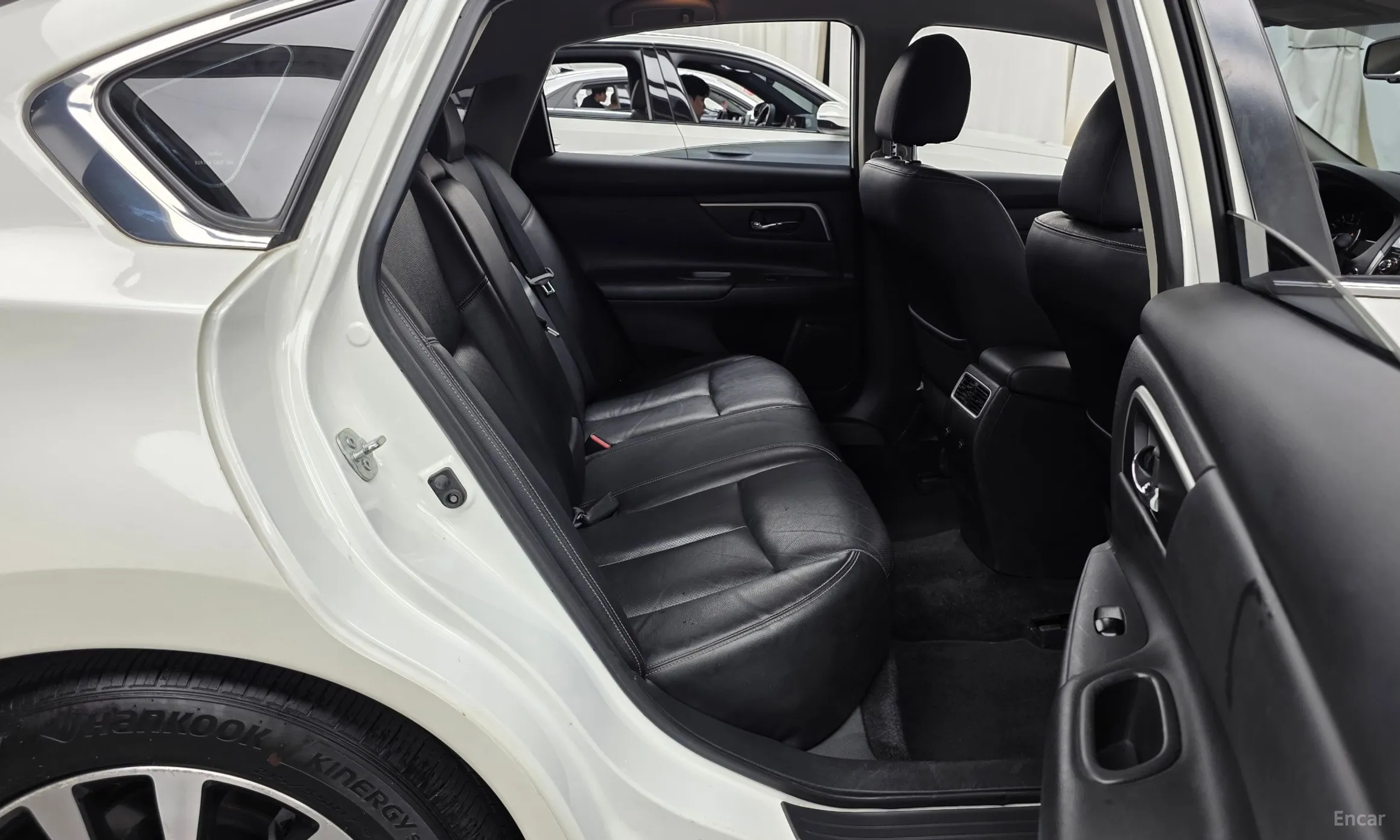Nissan Altima превью 12