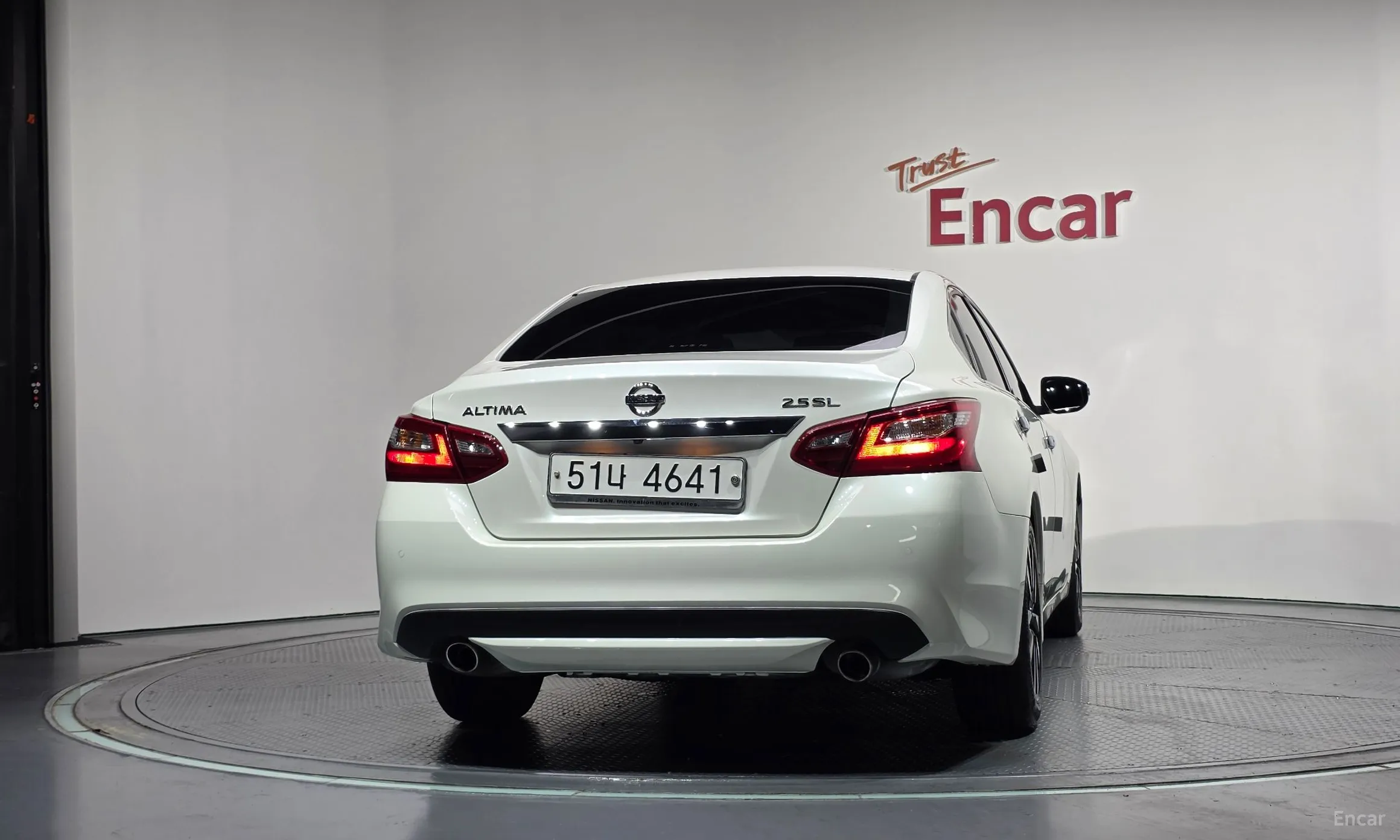Nissan Altima превью 4