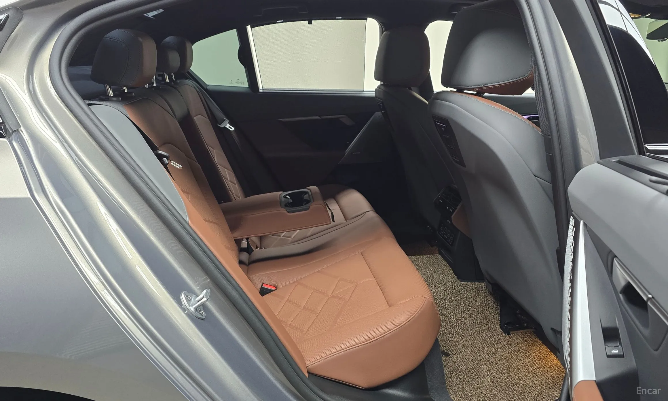 BMW 5 Series (G60) превью 11