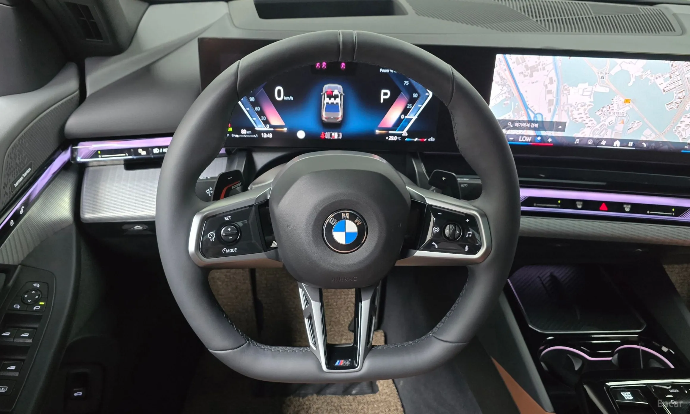 BMW 5 Series (G60) превью 12