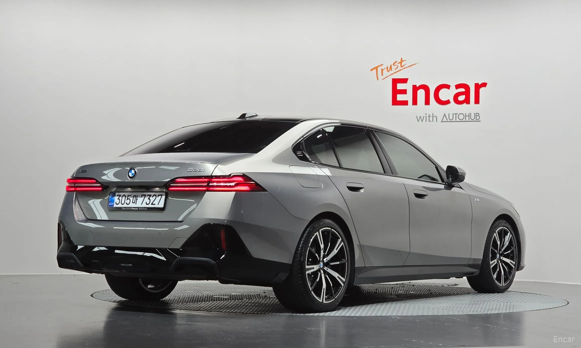 BMW 5 Series (G60)