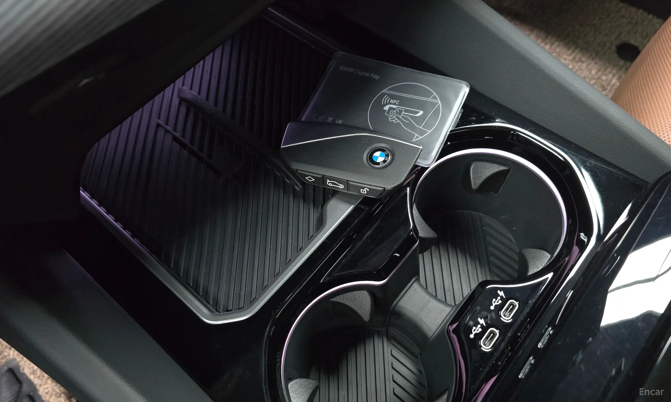 BMW 5 Series (G60) превью 17