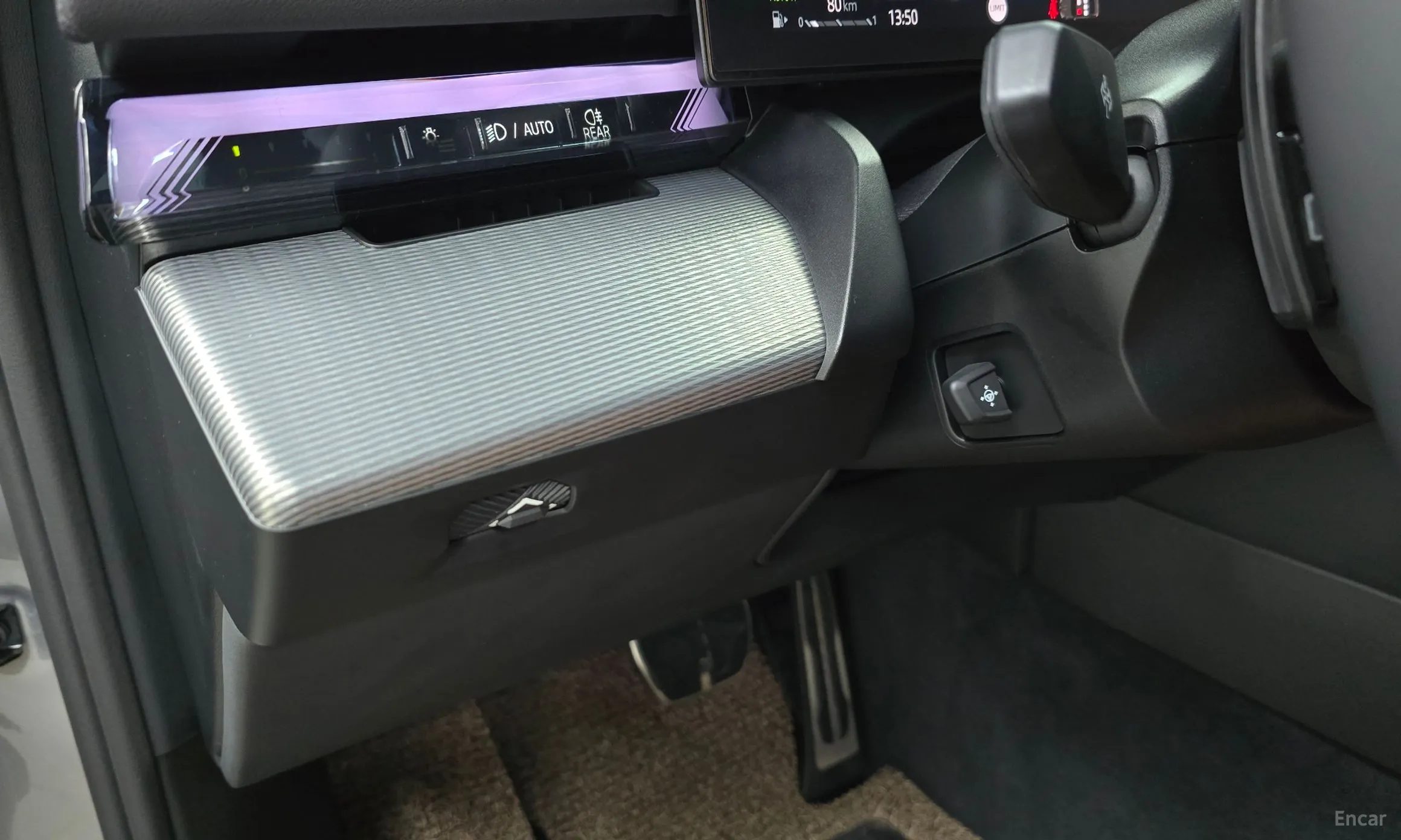 BMW 5 Series (G60) превью 19