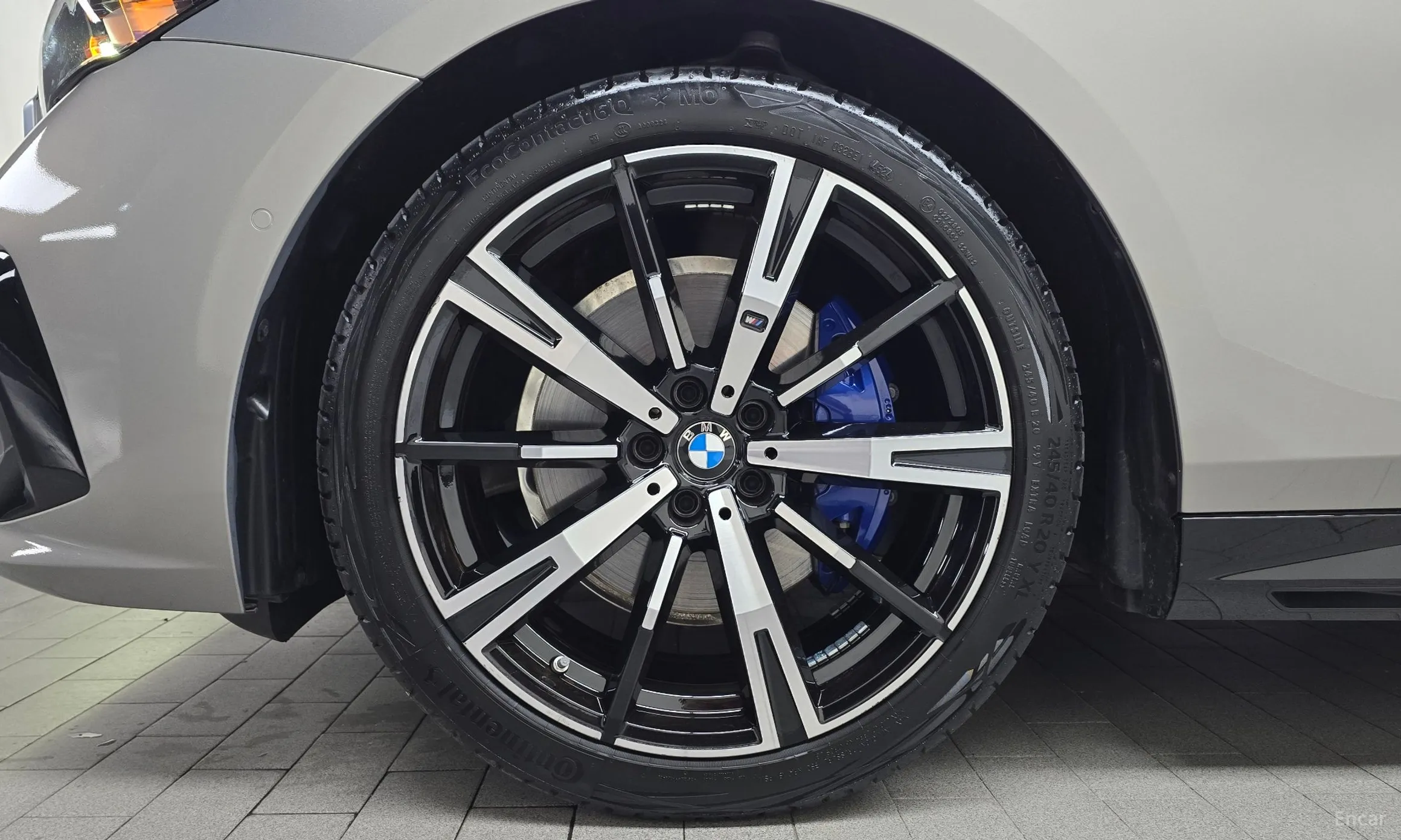 BMW 5 Series (G60) превью 5