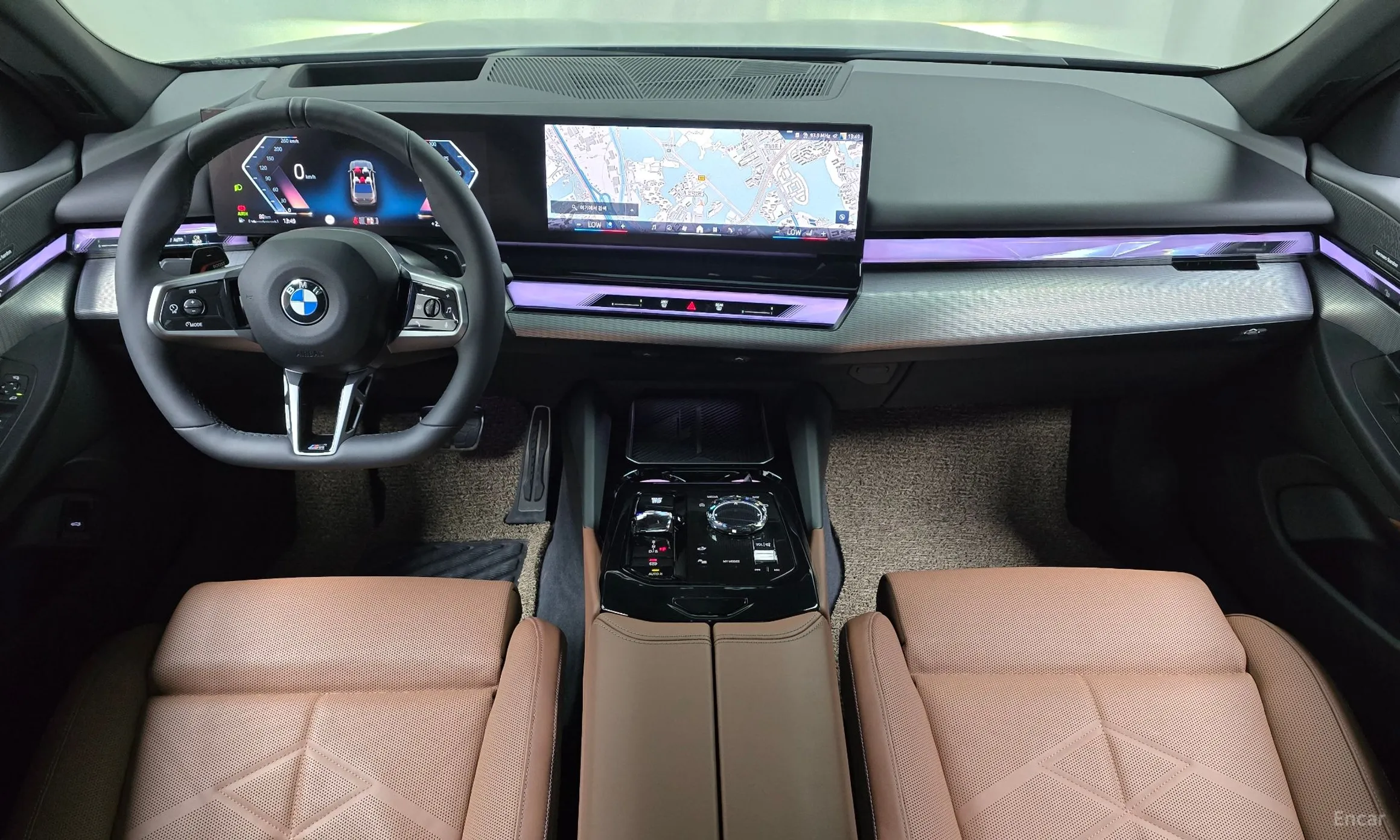 BMW 5 Series (G60) превью 7