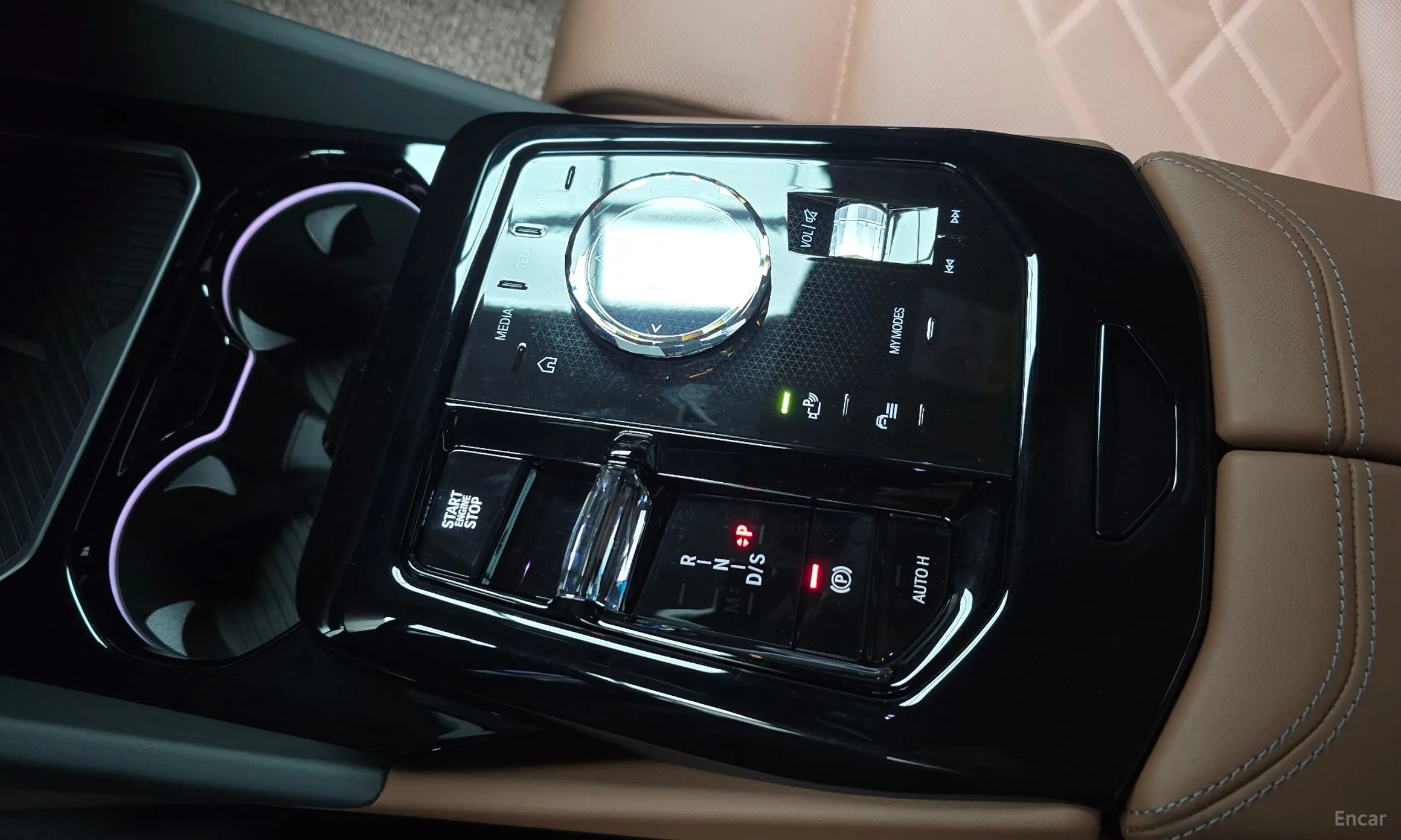 BMW 5 Series (G60) превью 9