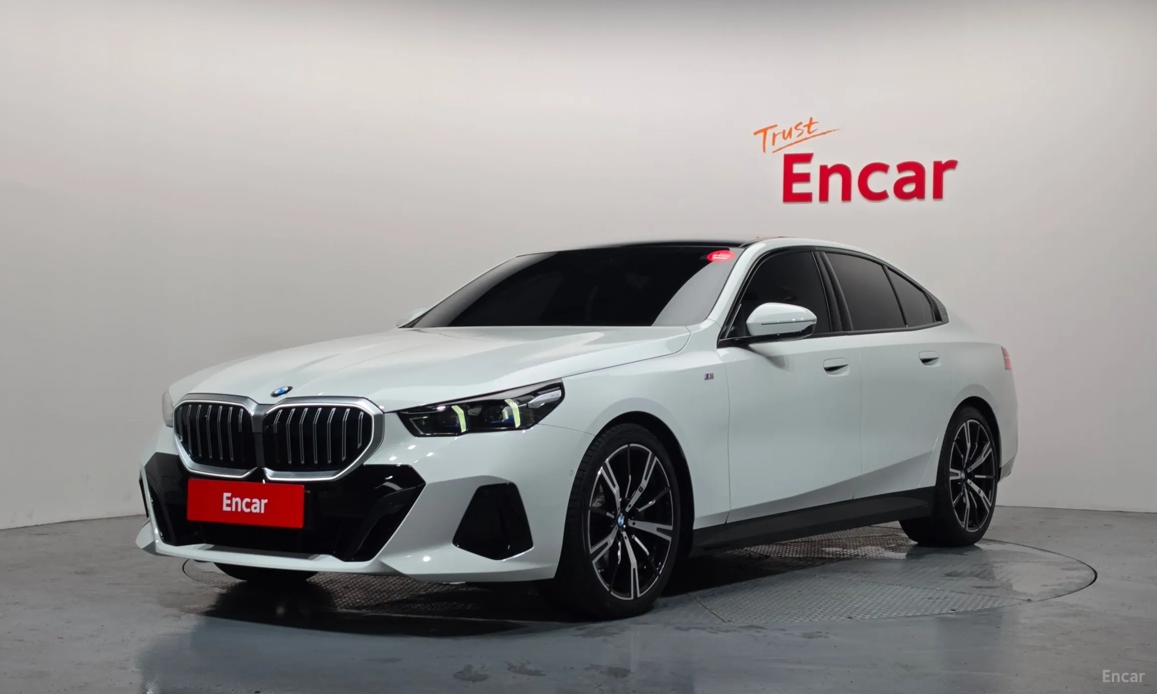 BMW 5 Series (G60)