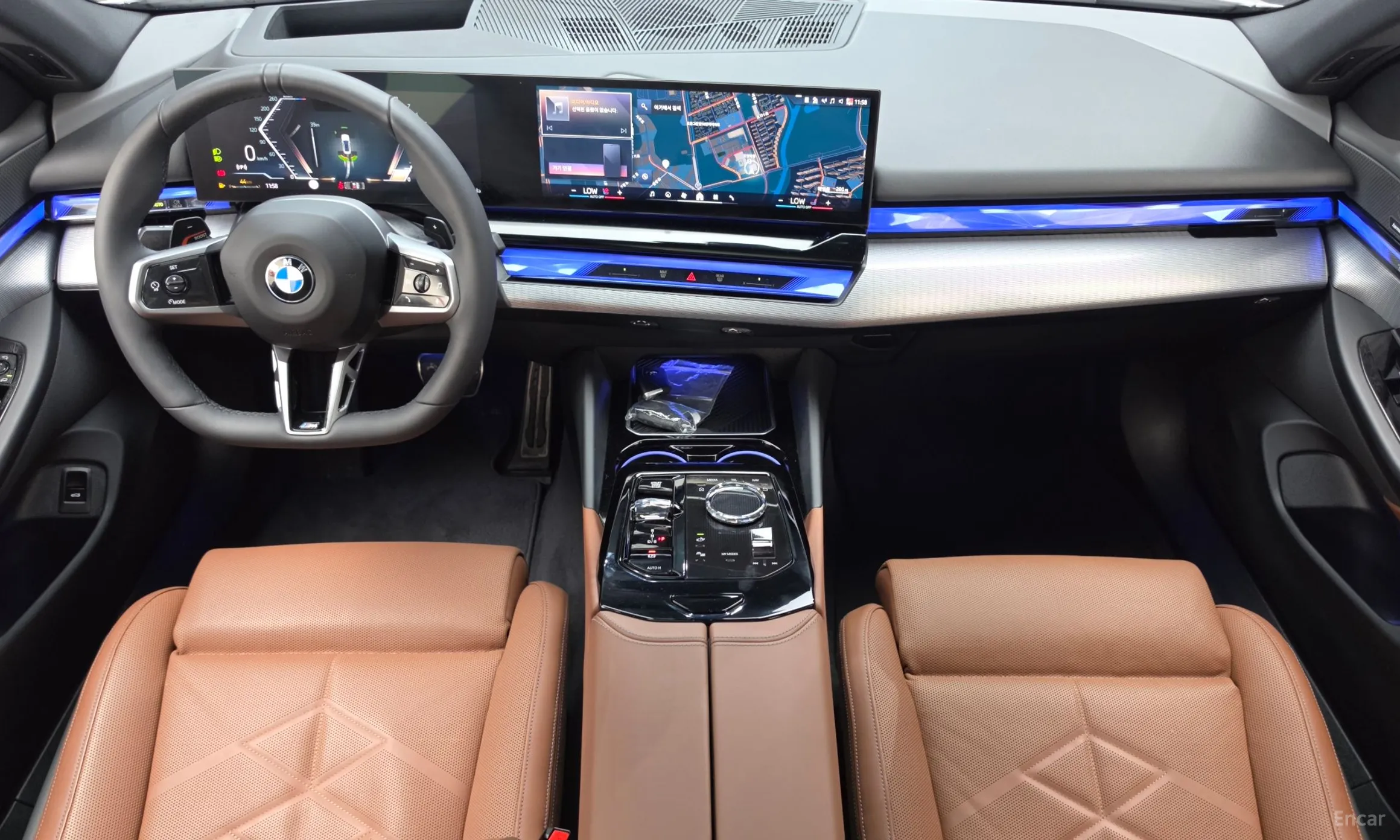 BMW 5 Series (G60) превью 7