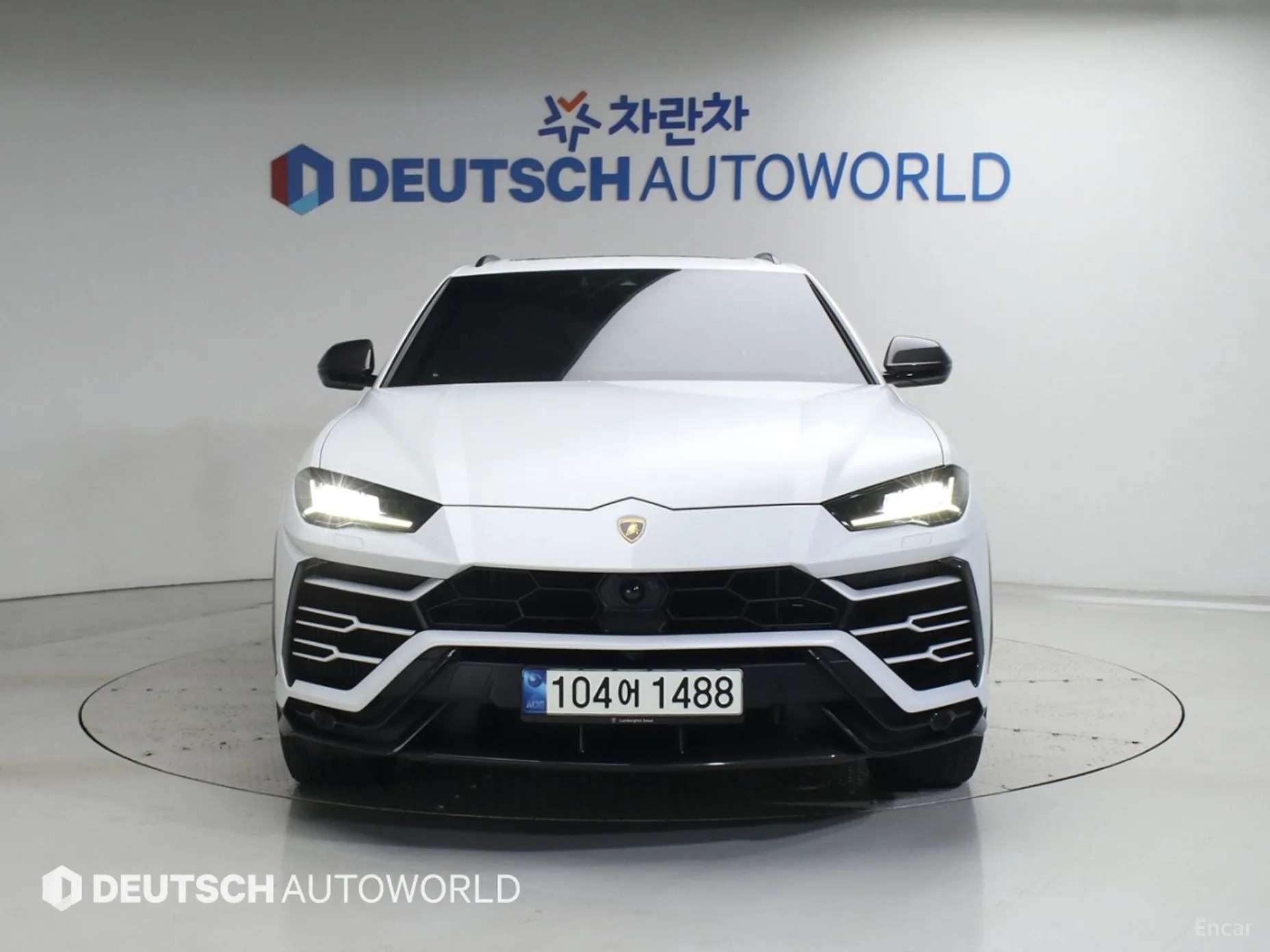Lamborghini Urus превью 3