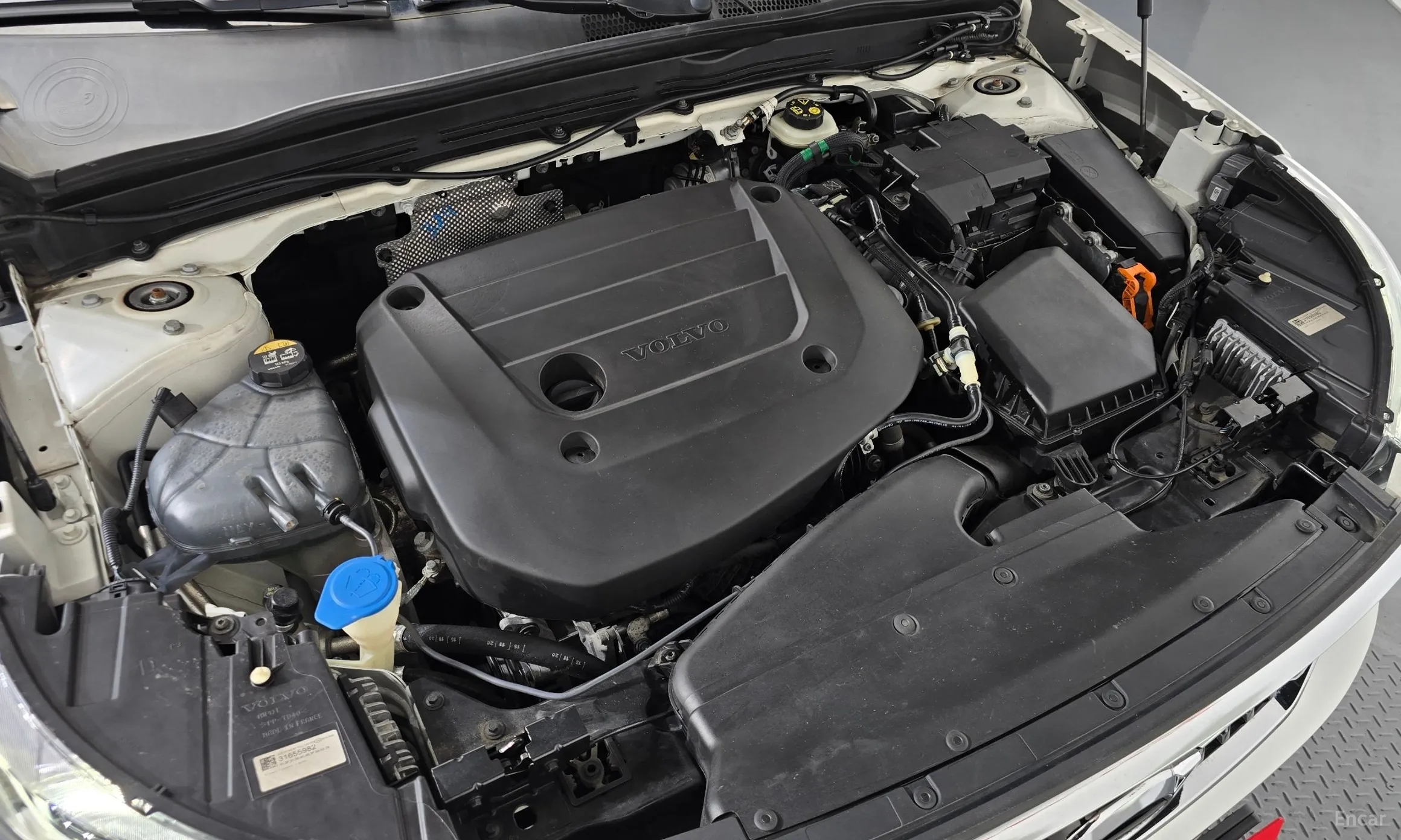 Volvo XC40 превью 6