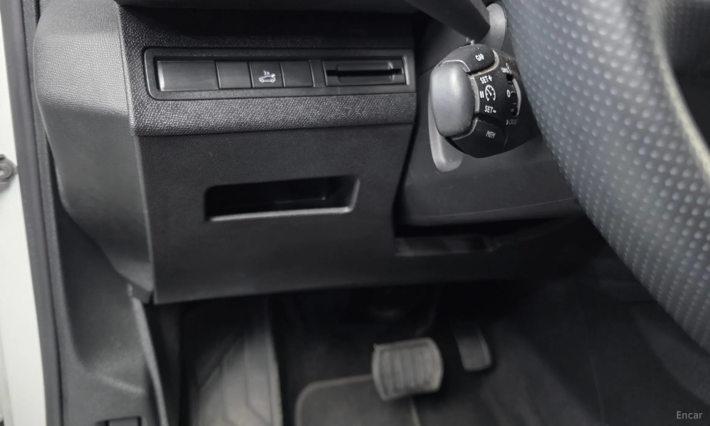 Peugeot 5008 2nd generation превью 19
