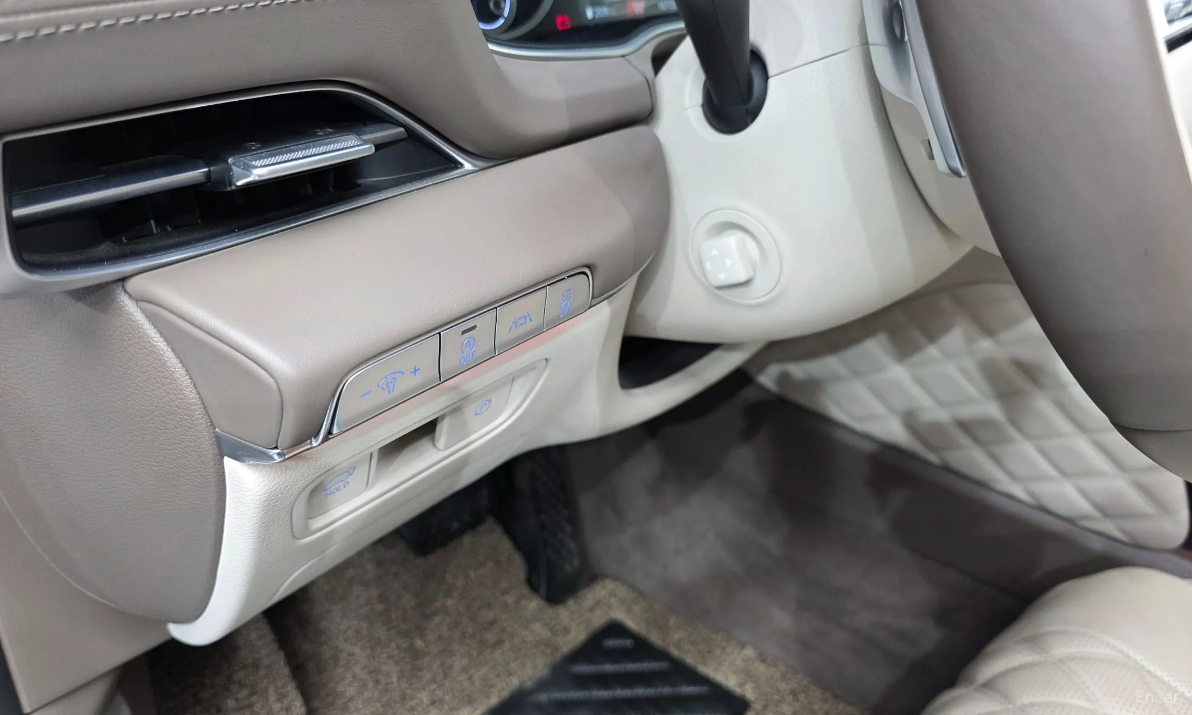 Genesis GV80 превью 19