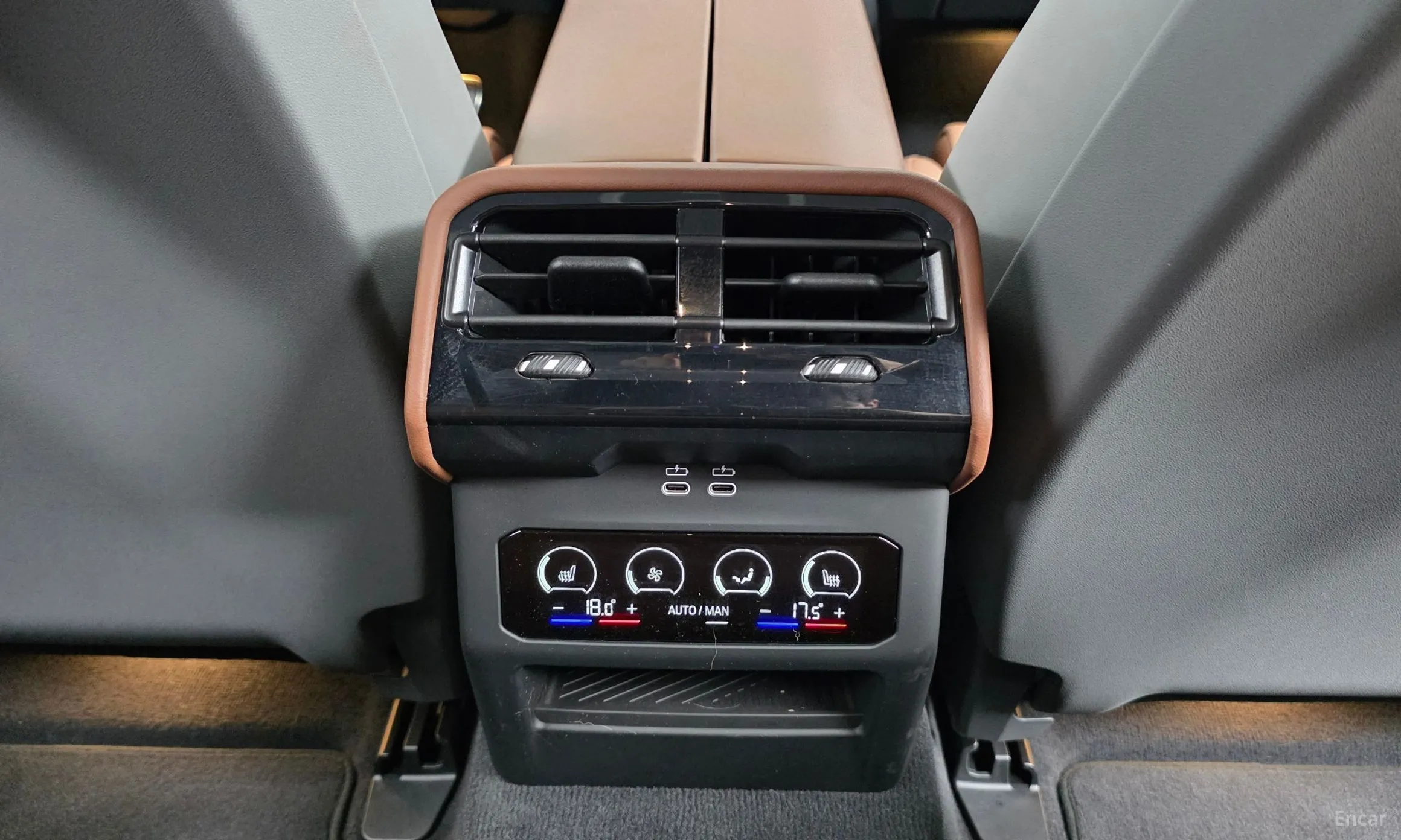 BMW 5 Series (G60) превью 18