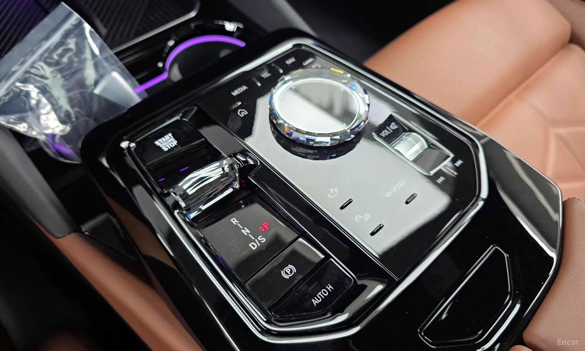 BMW 5 Series (G60) превью 9