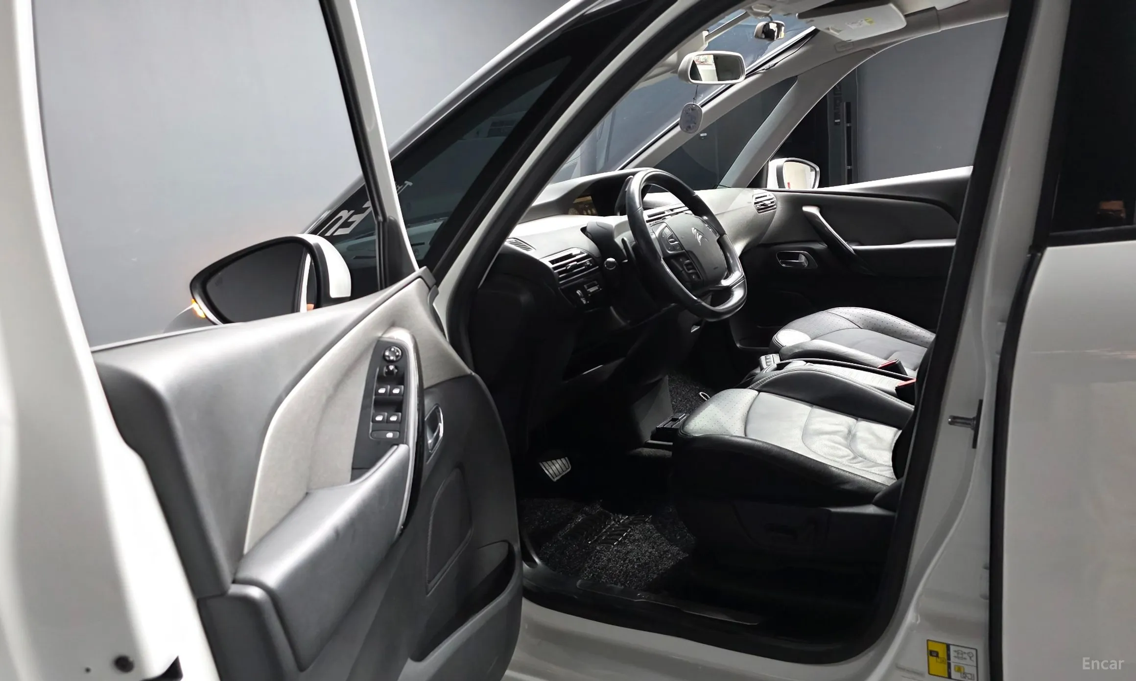 Citroën/DS Grand C4 Picasso превью 10