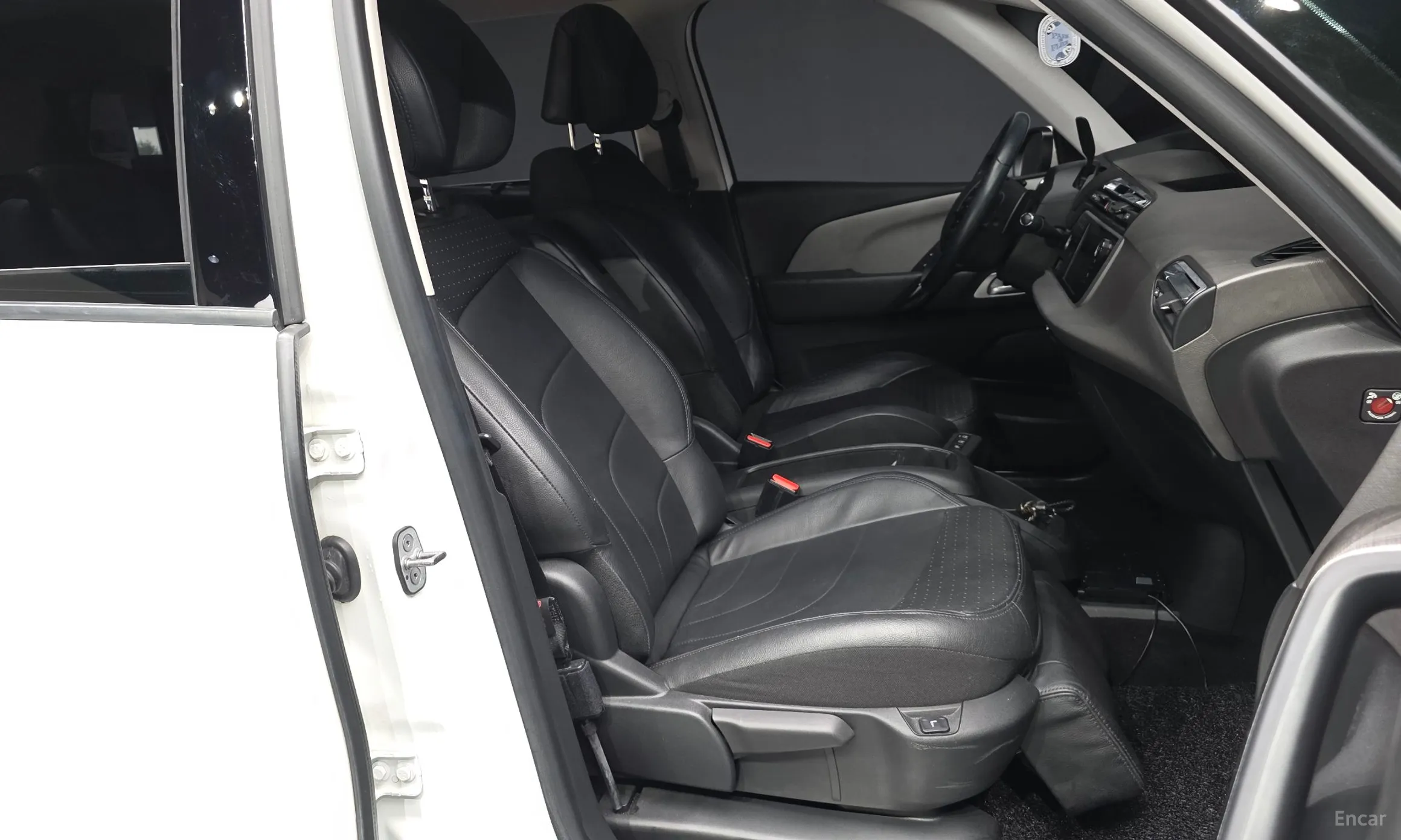 Citroën/DS Grand C4 Picasso превью 12
