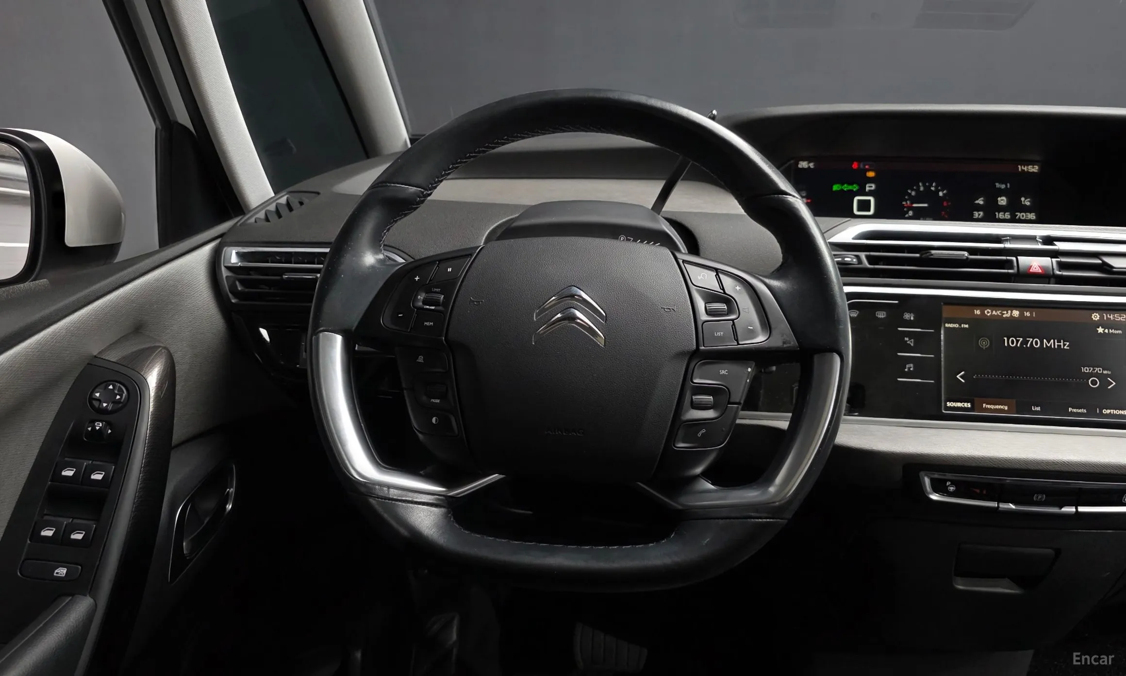 Citroën/DS Grand C4 Picasso превью 13