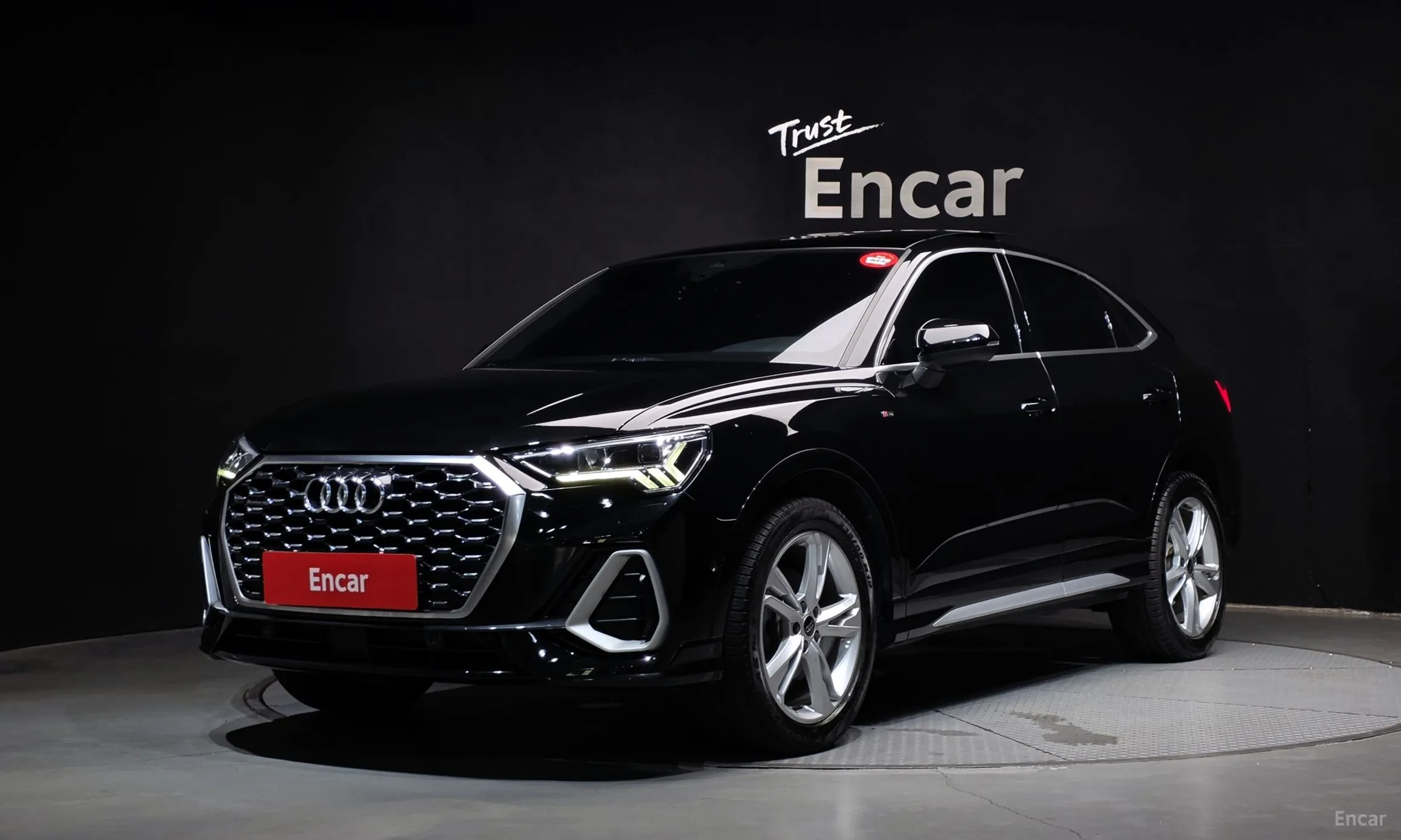 Audi Q3 (F3)