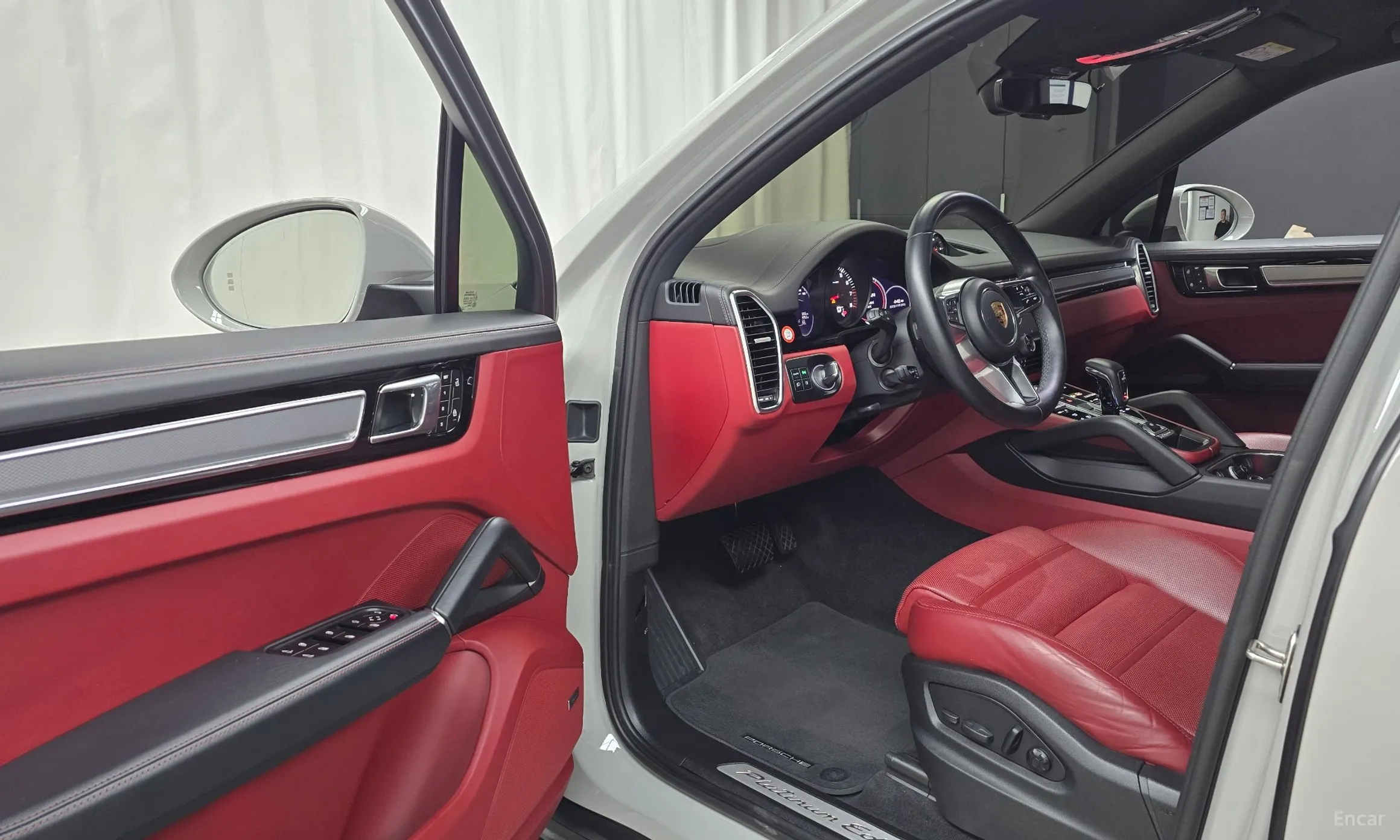 Porsche Cayenne (PO536) превью 10