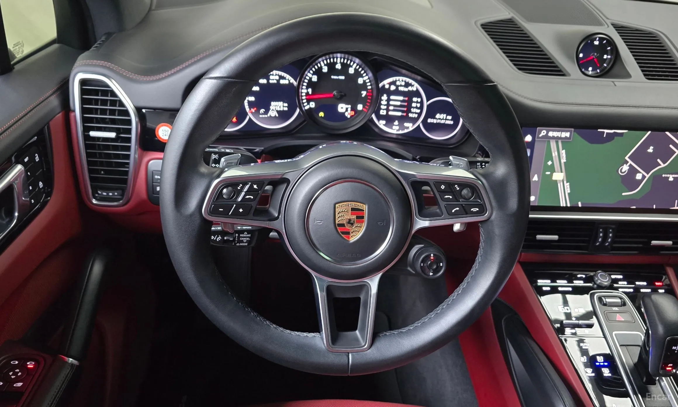 Porsche Cayenne (PO536) превью 12