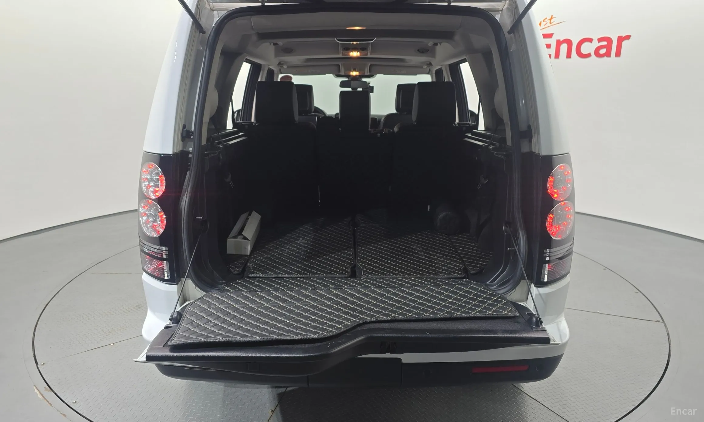Land Rover Discovery 4 превью 17